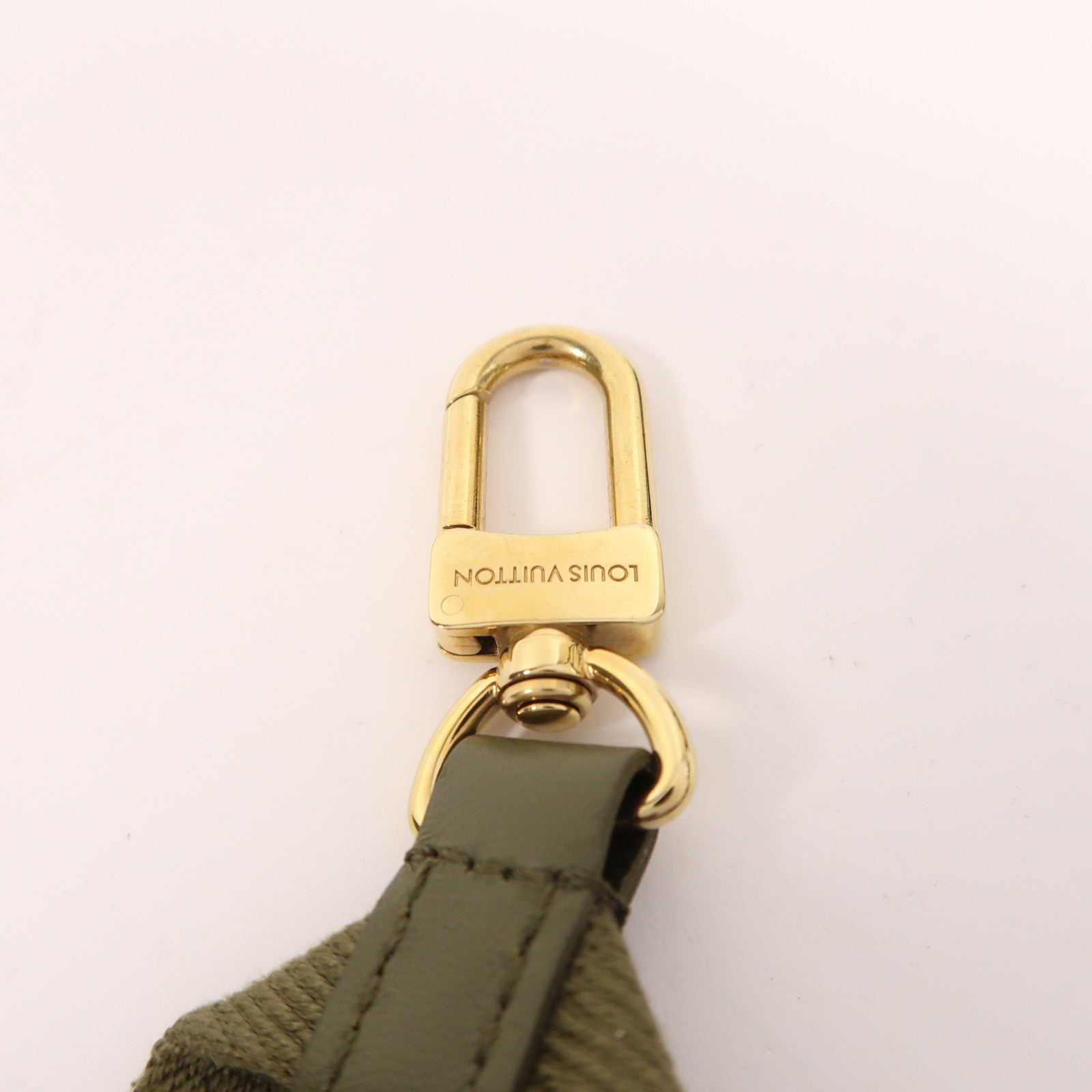 LOUIS VUITTON Monogram Embossed Coussin MM金扣肩背袋