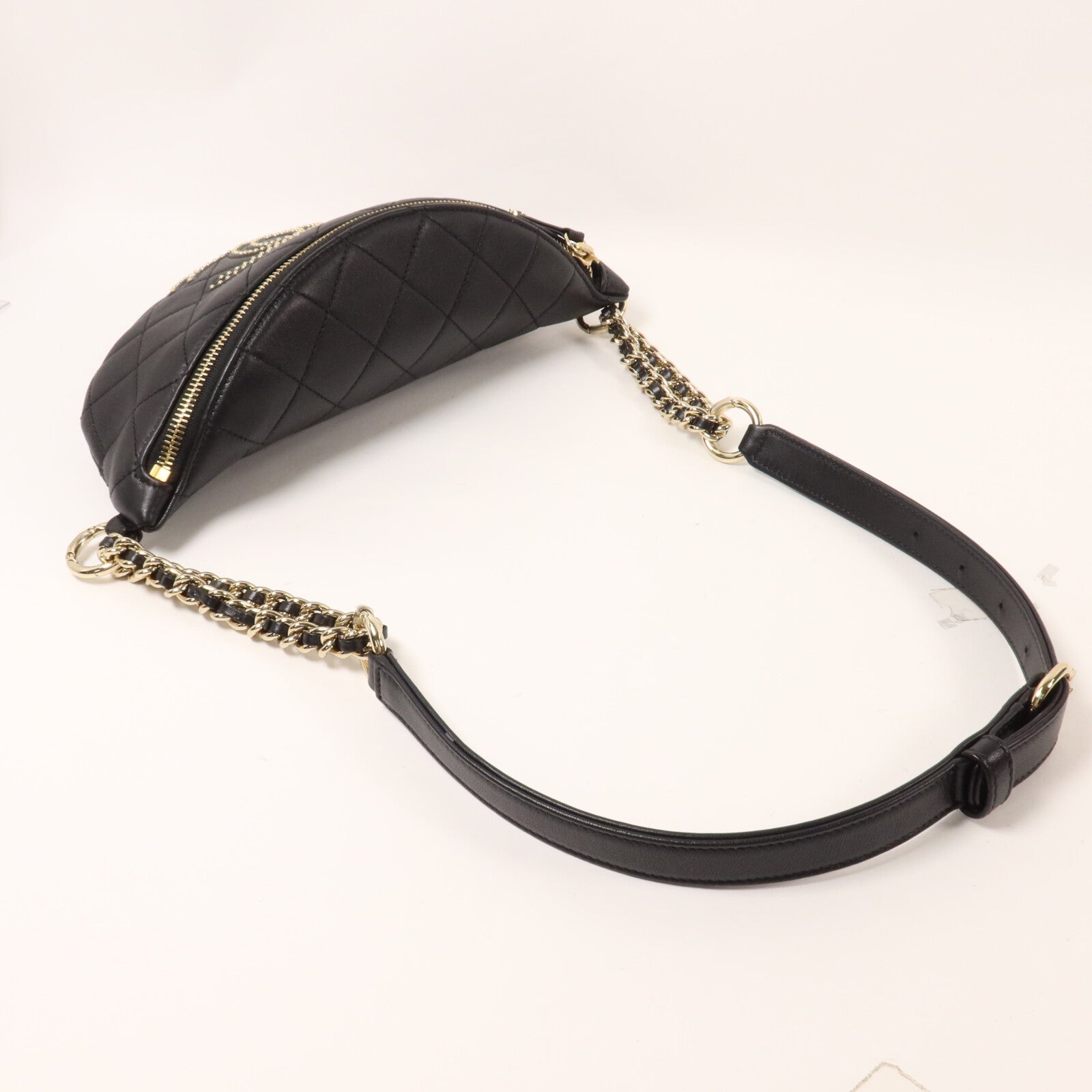 CHANEL 牛皮皮革Studded CC Waist Bag鏈帶腰包