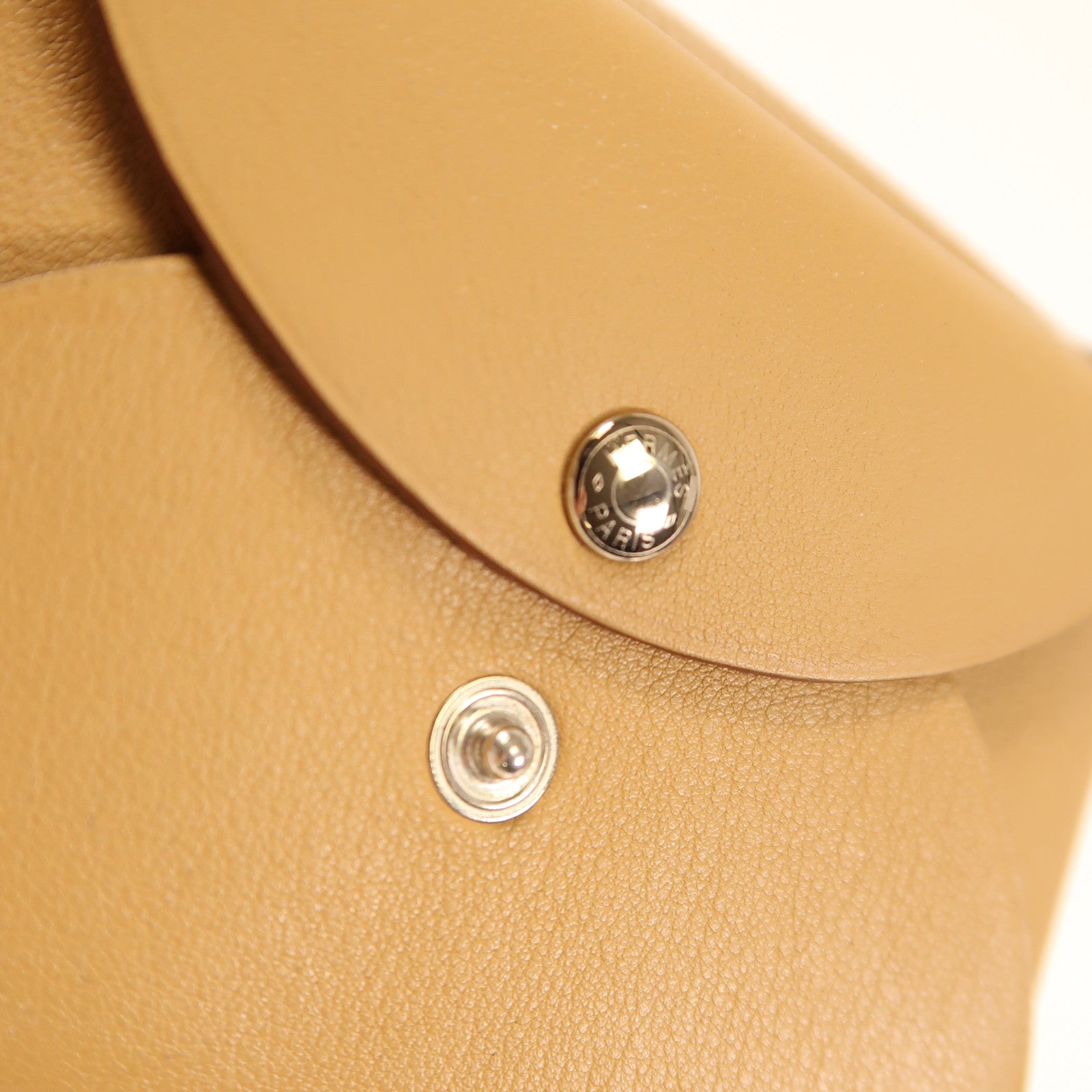 HERMES GHW Calvi Card Case Swift Leather Stamp U 4B Biscuit