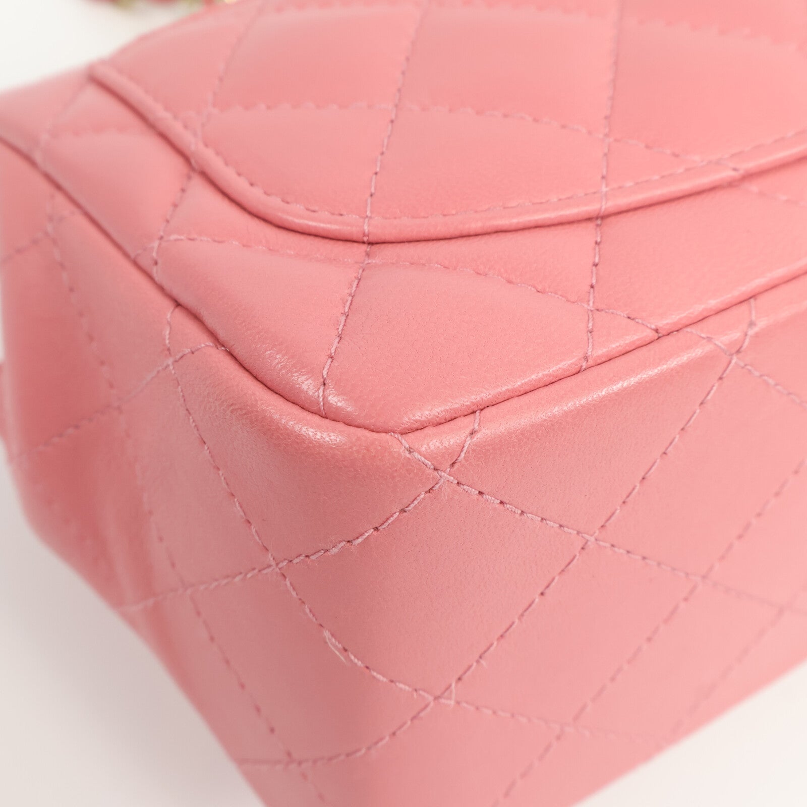 CHANEL 羊皮皮革Mini Classic 17鏈帶肩背袋