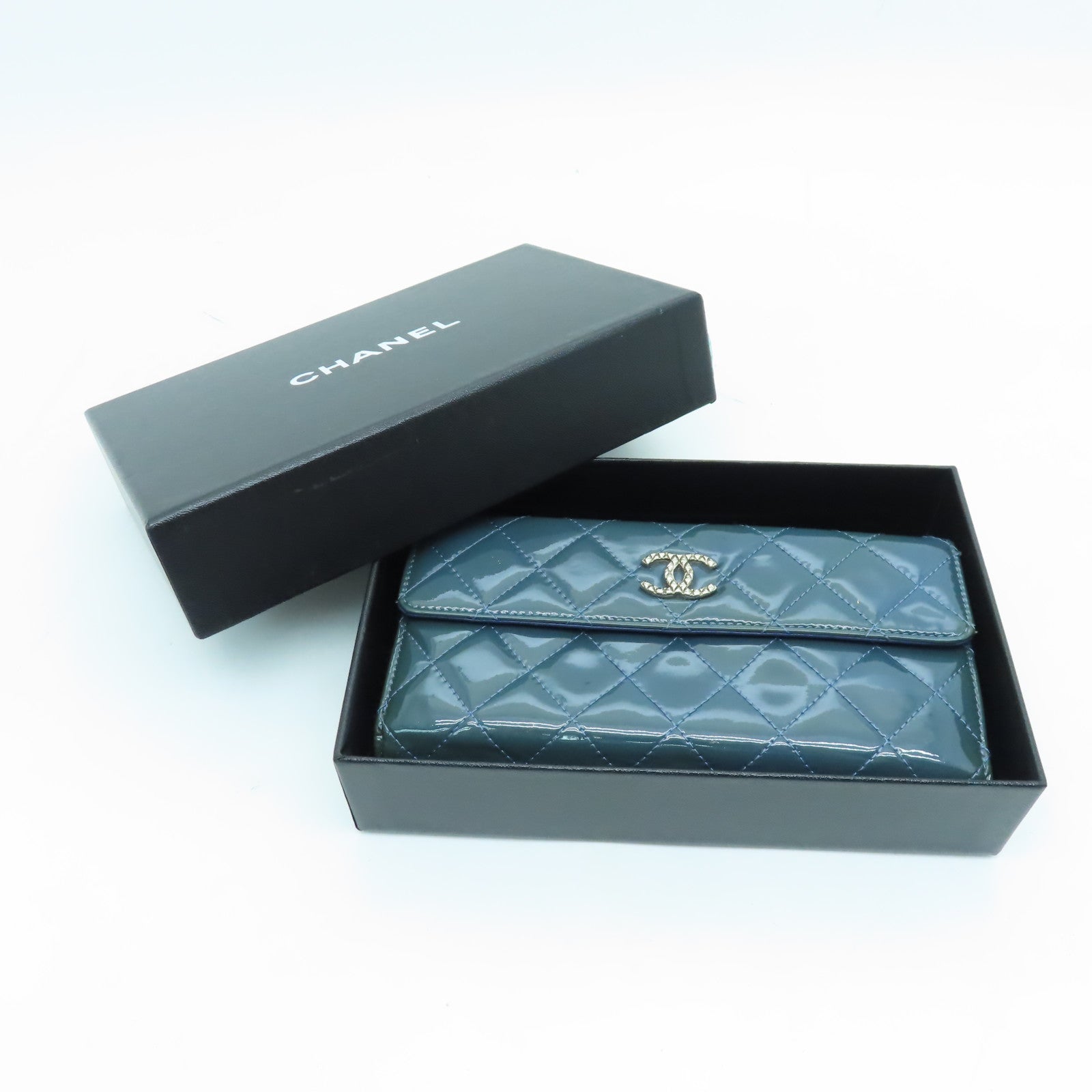 CHANEL 【激減優惠】菱格漆皮皮革Long Wallet金扣長錢包藍色