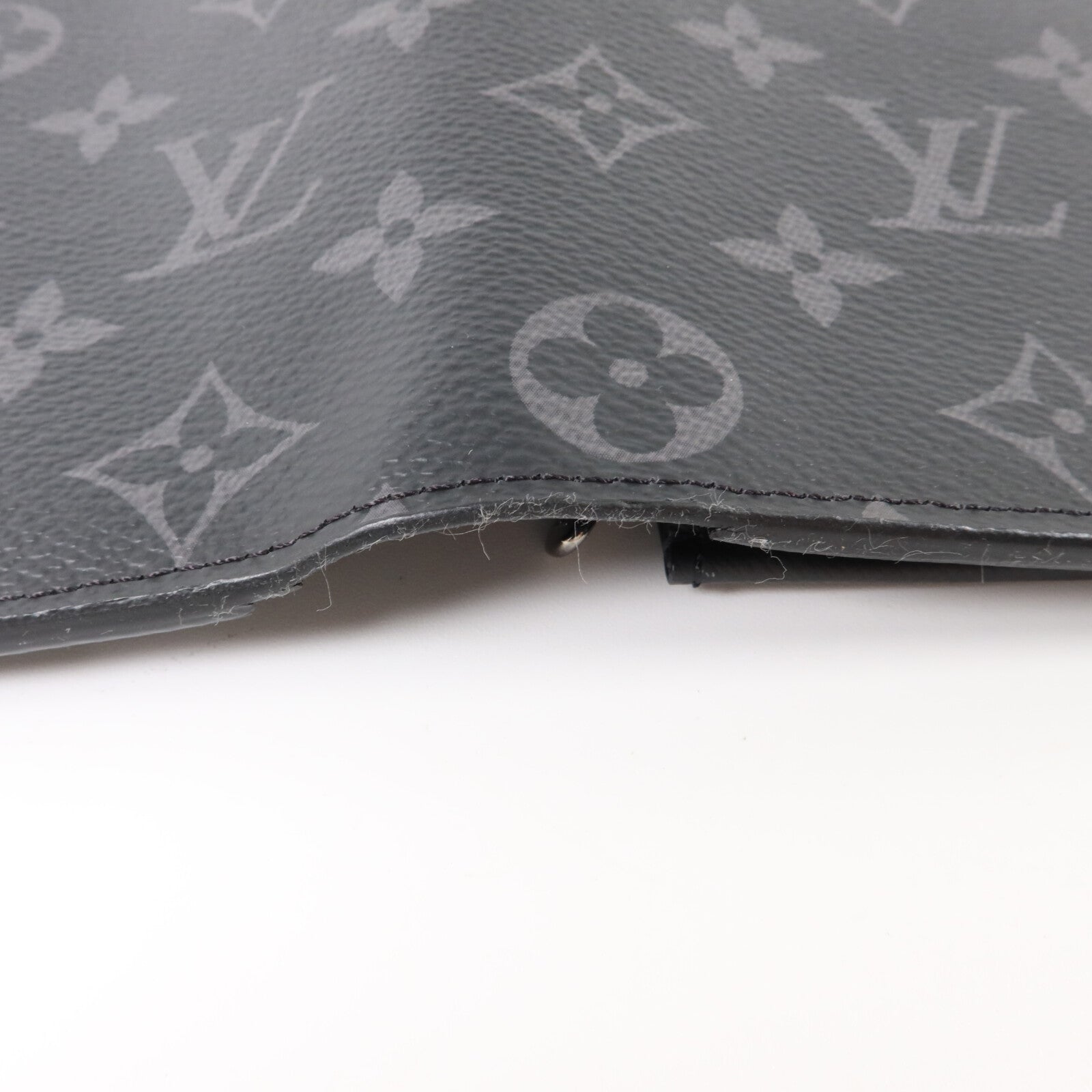 LOUIS VUITTON Monogram Eclipse Brazza長錢包