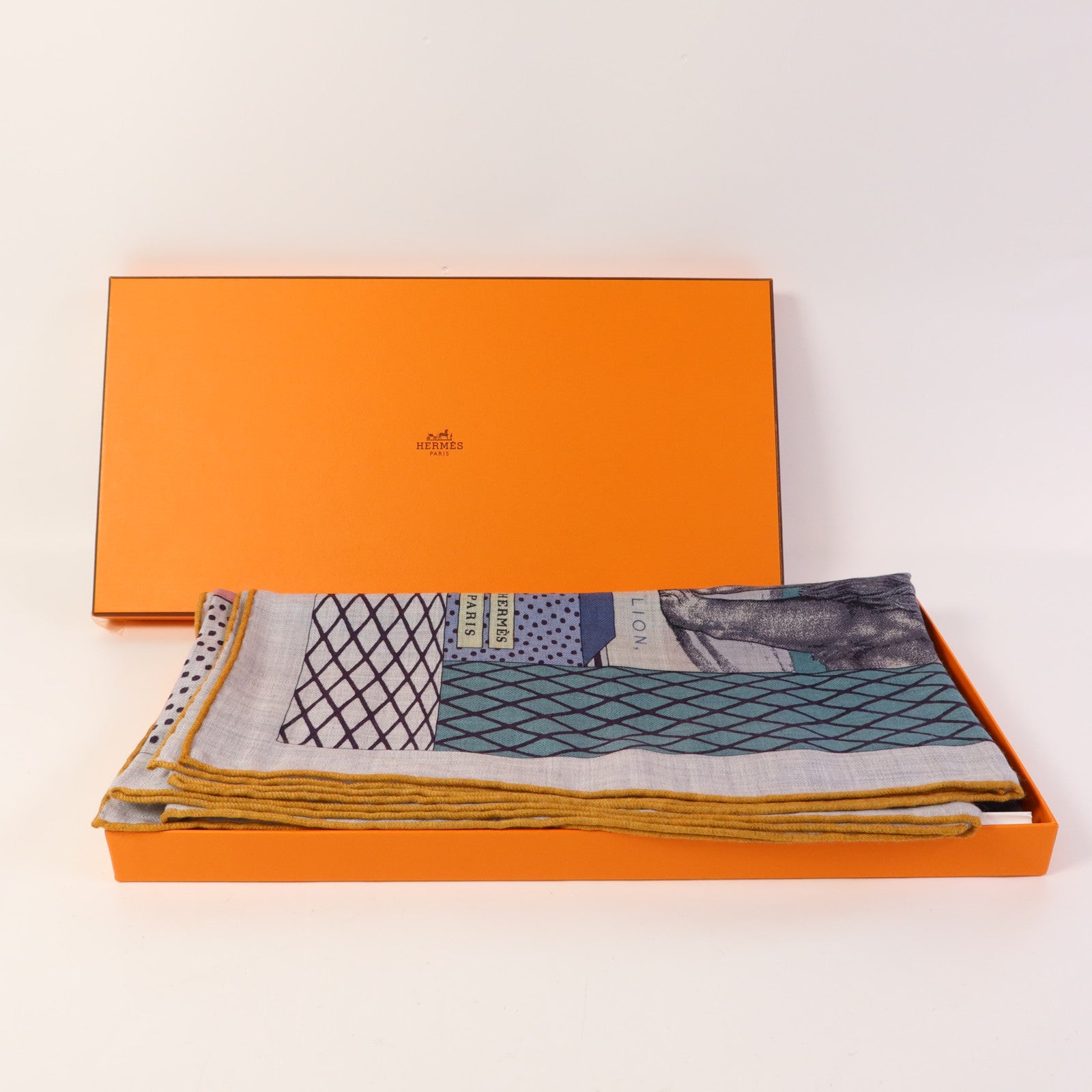 HERMES 羊絨/絲質Scarf 140X140絲巾