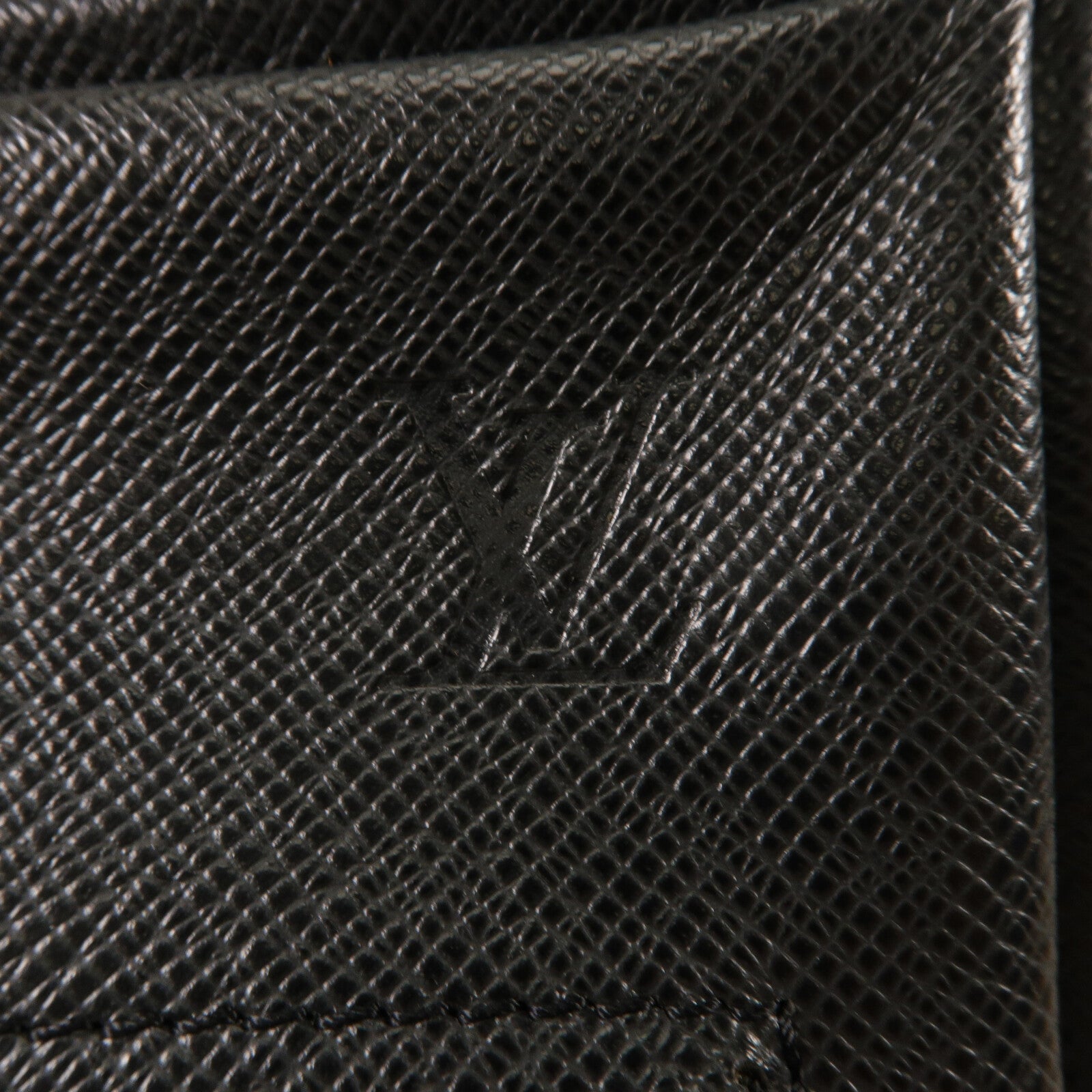 LOUIS VUITTON Taiga Sayan Messenger Bag肩背袋