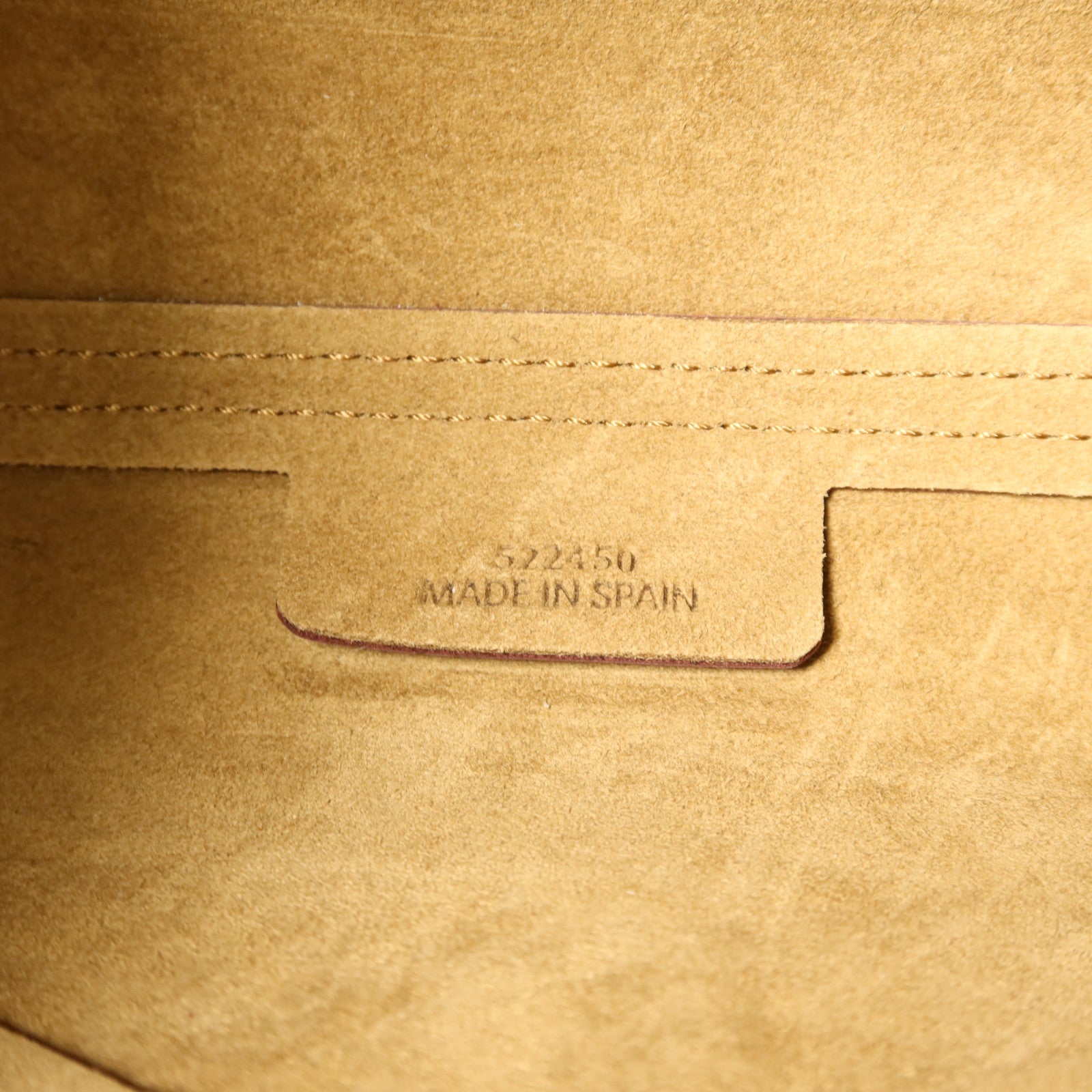 LOEWE 牛皮皮革Puzzle Fold Pouch金扣肩背袋