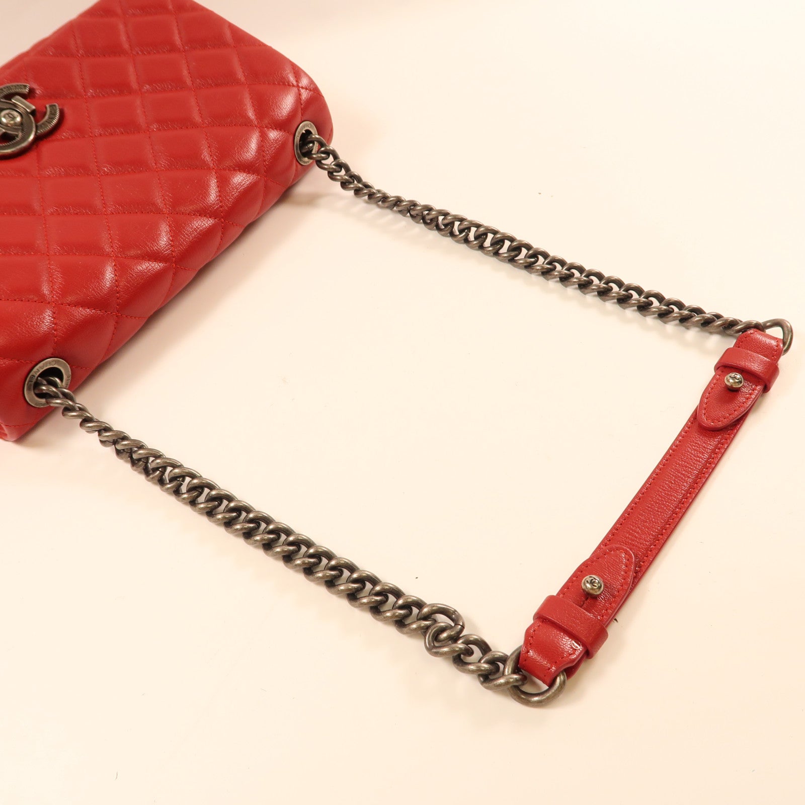 CHANEL 羊皮皮革Shoulder Bag銀扣鏈帶肩背袋紅色