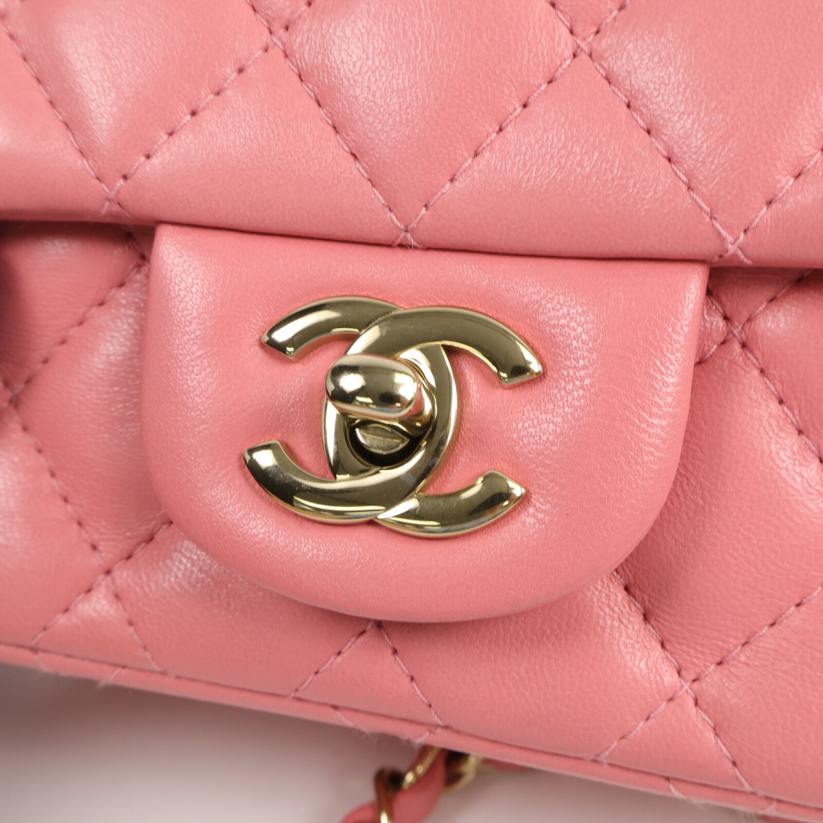 CHANEL 羊皮皮革Mini Classic 17鏈帶肩背袋