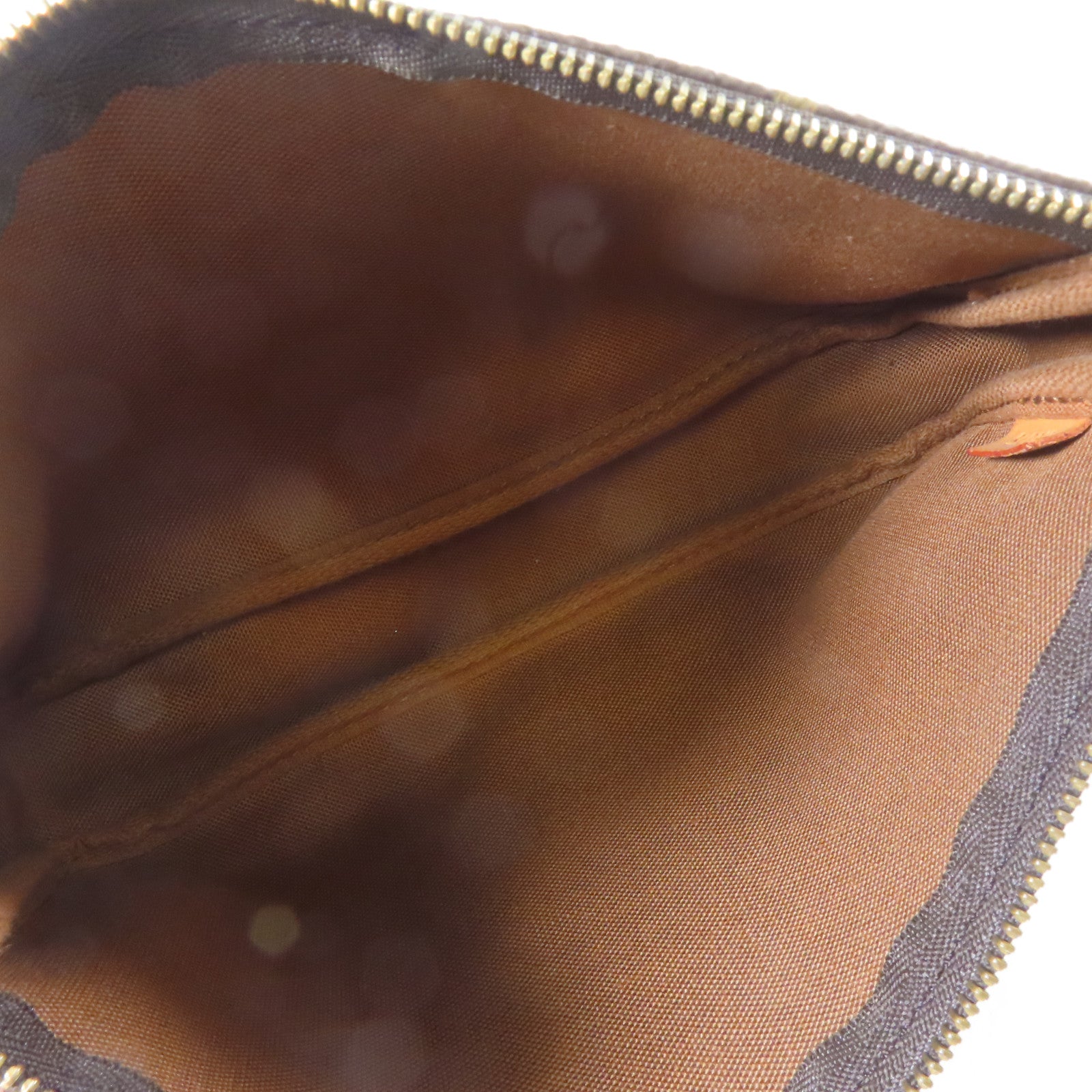 LOUIS VUITTON Monogram Pochette Accessories金扣手拿包啡色