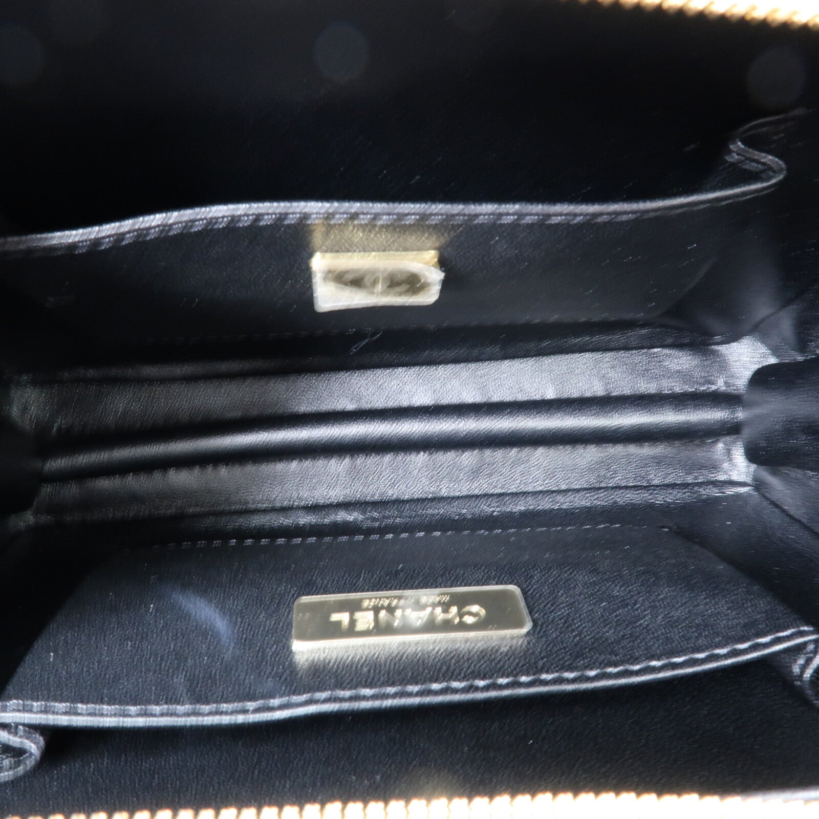 CHANEL 牛皮皮革Vanity Case金扣手挽肩背兩用袋