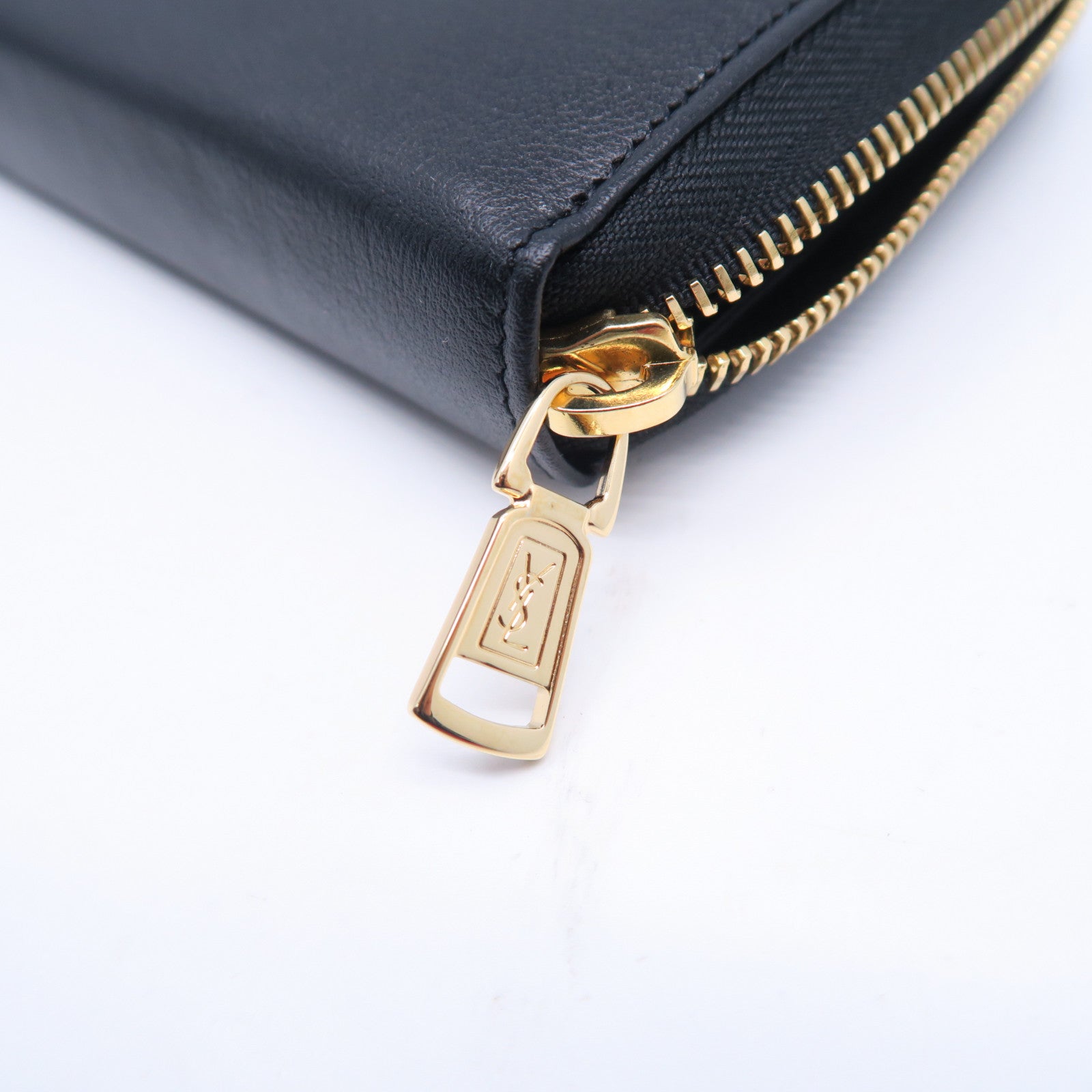 YVES SAINT LAURENT 【激減優惠】牛皮皮革Long Wallet金扣長錢包黑色