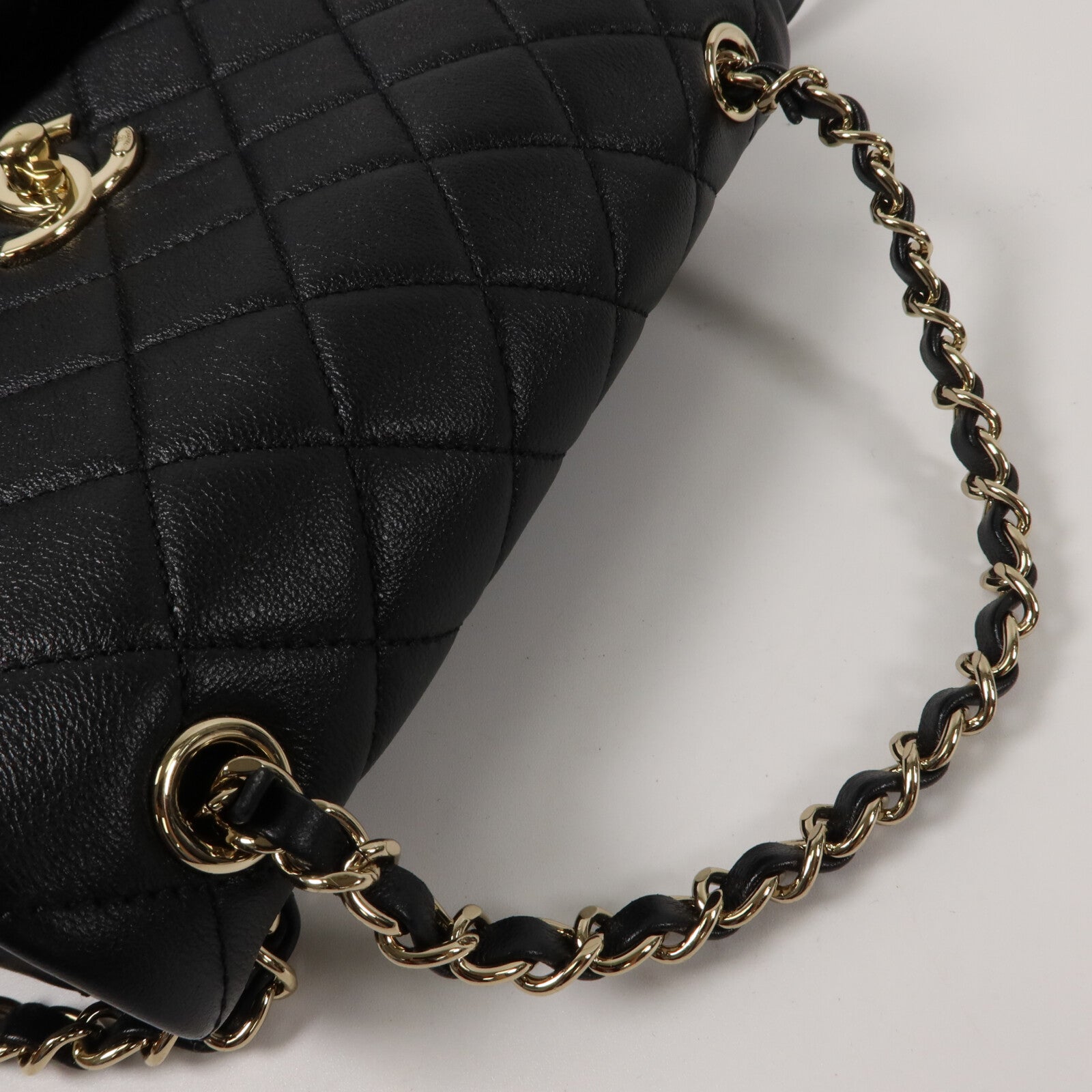 CHANEL 牛皮皮革Duma Backpack Large鏈帶背包