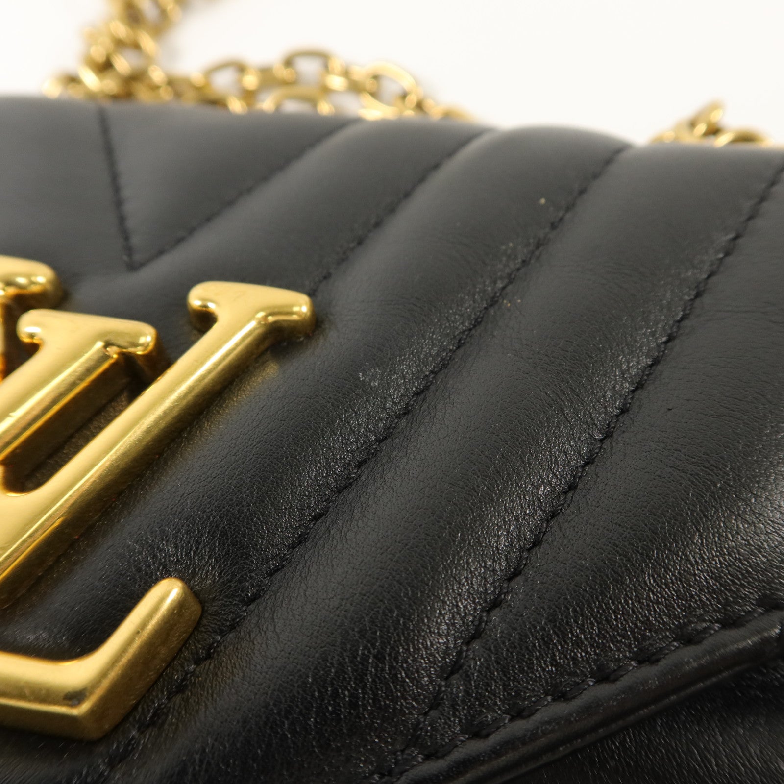 LOUIS VUITTON 牛皮皮革New Wave Chain Bag PM鏈帶肩背袋
