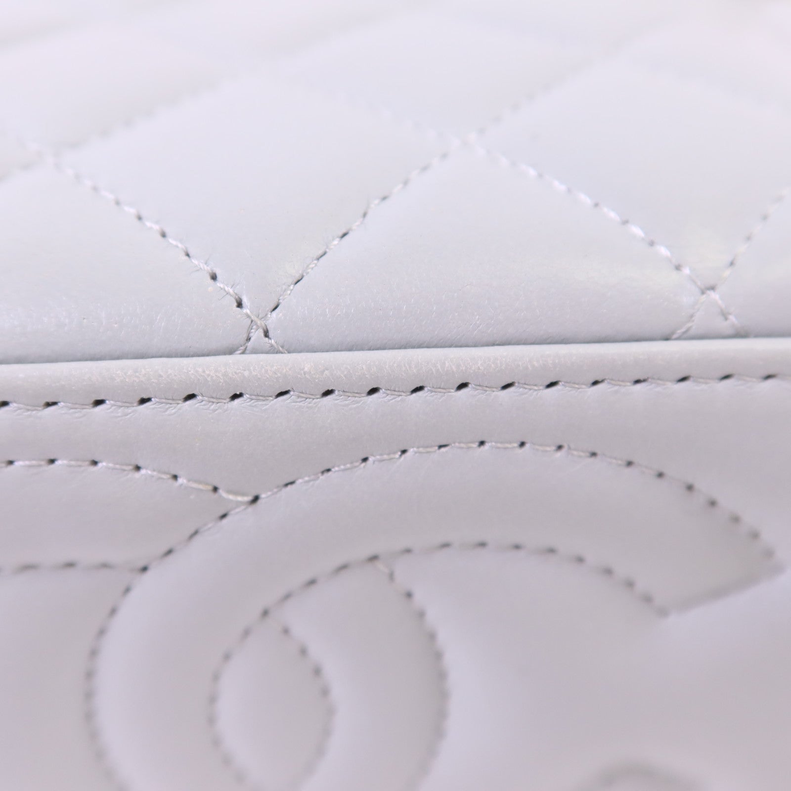 CHANEL 羊皮皮革Vanity Case金扣鏈帶肩背袋