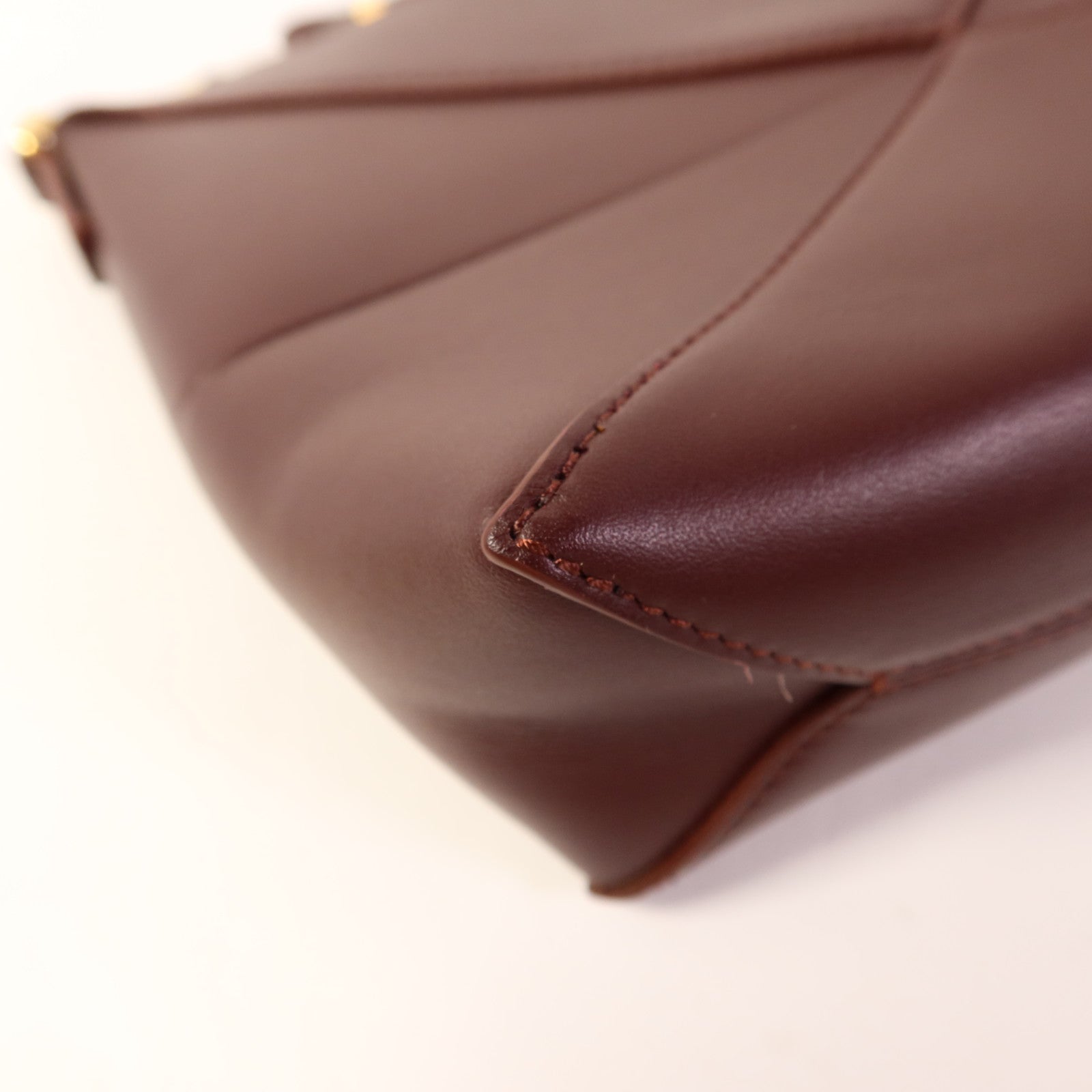 LOEWE 牛皮皮革Puzzle Fold Pouch金扣肩背袋