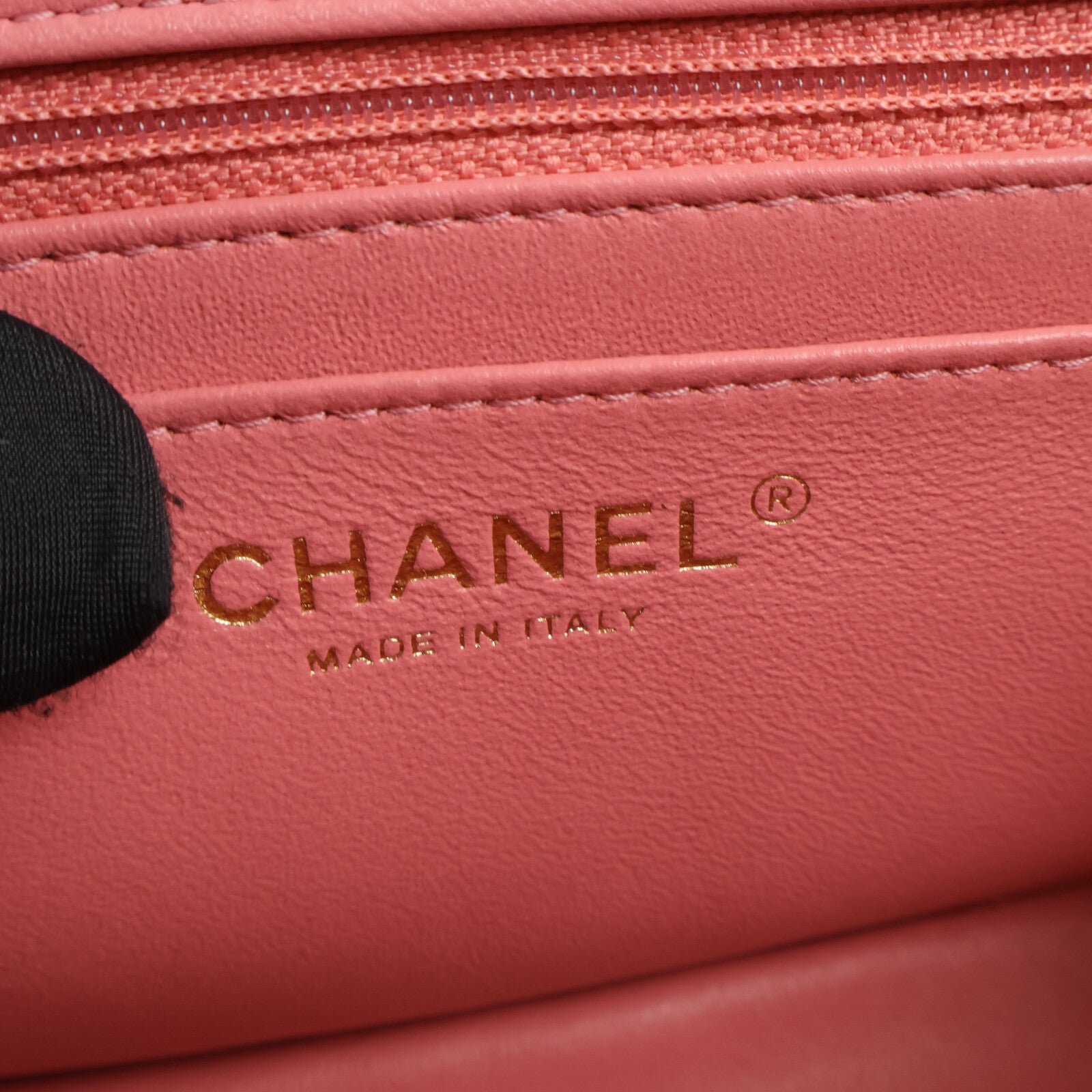 CHANEL 羊皮皮革Mini Classic 17鏈帶肩背袋