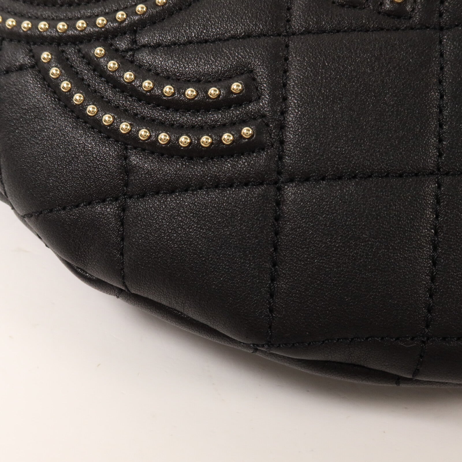 CHANEL 牛皮皮革Studded CC Waist Bag鏈帶腰包