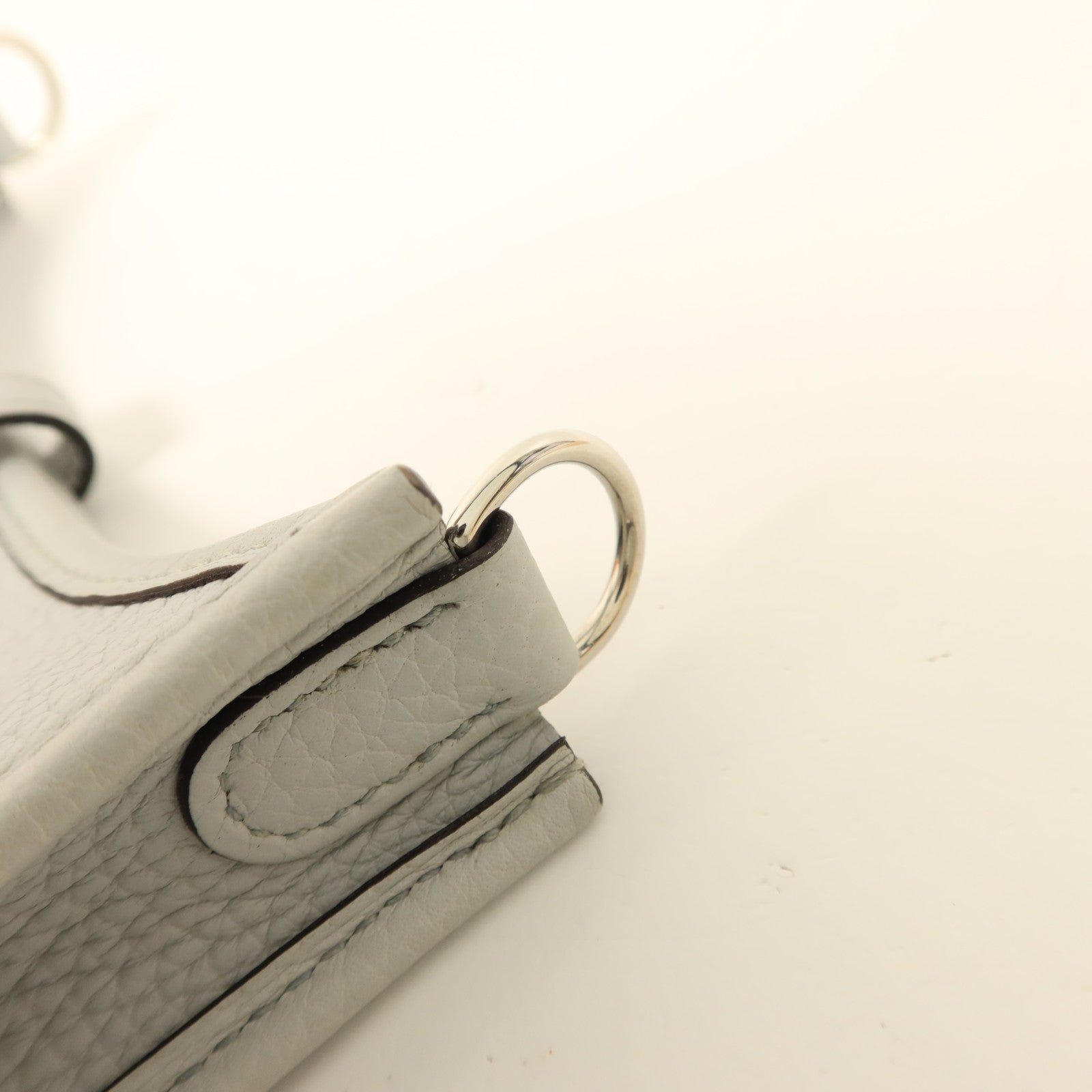 HERMES Clemence皮革Evelyne TPM銀扣肩背袋Gris Perle
