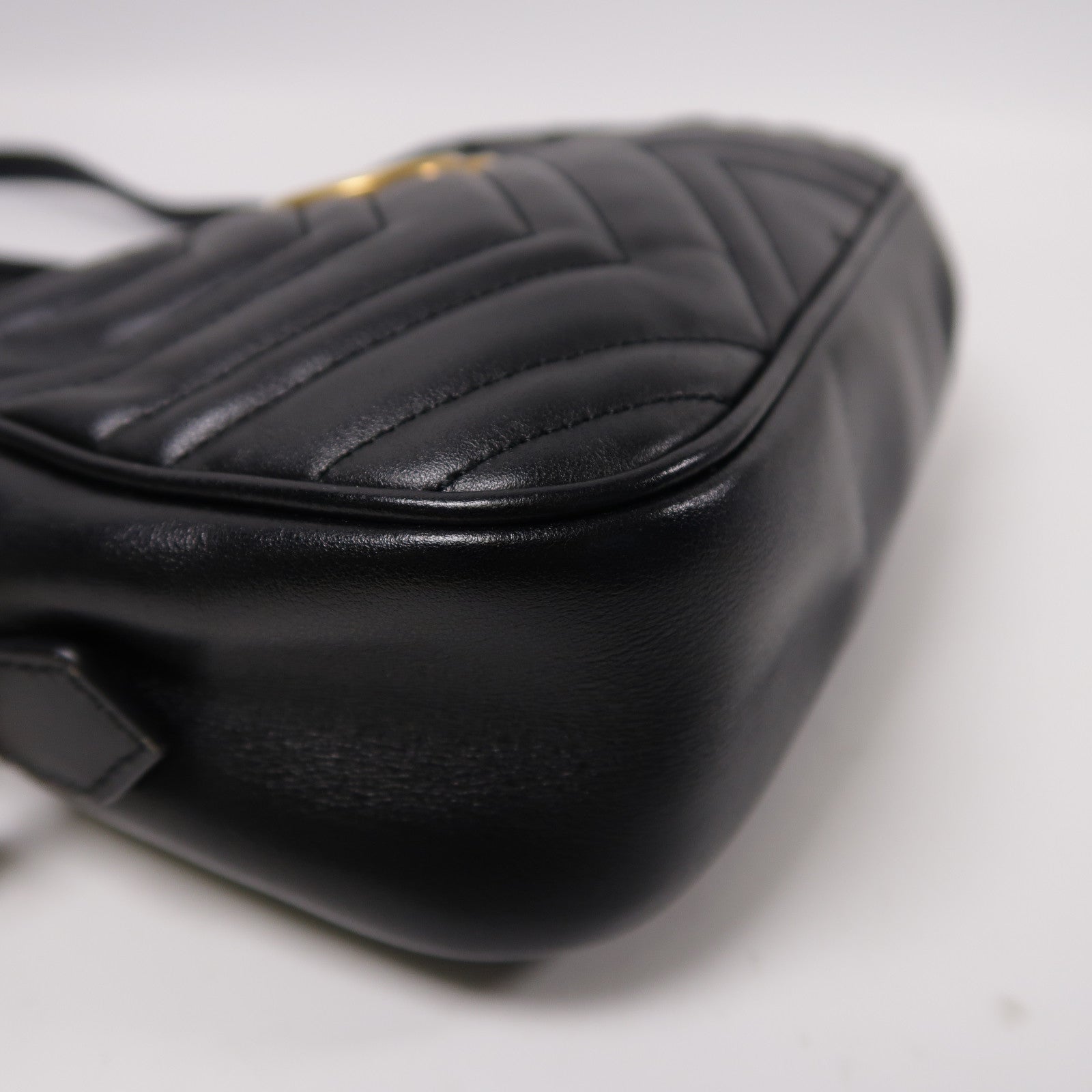 GUCCI 牛皮皮革GG Marmont Chain Shoulder Bag金扣肩背袋黑色