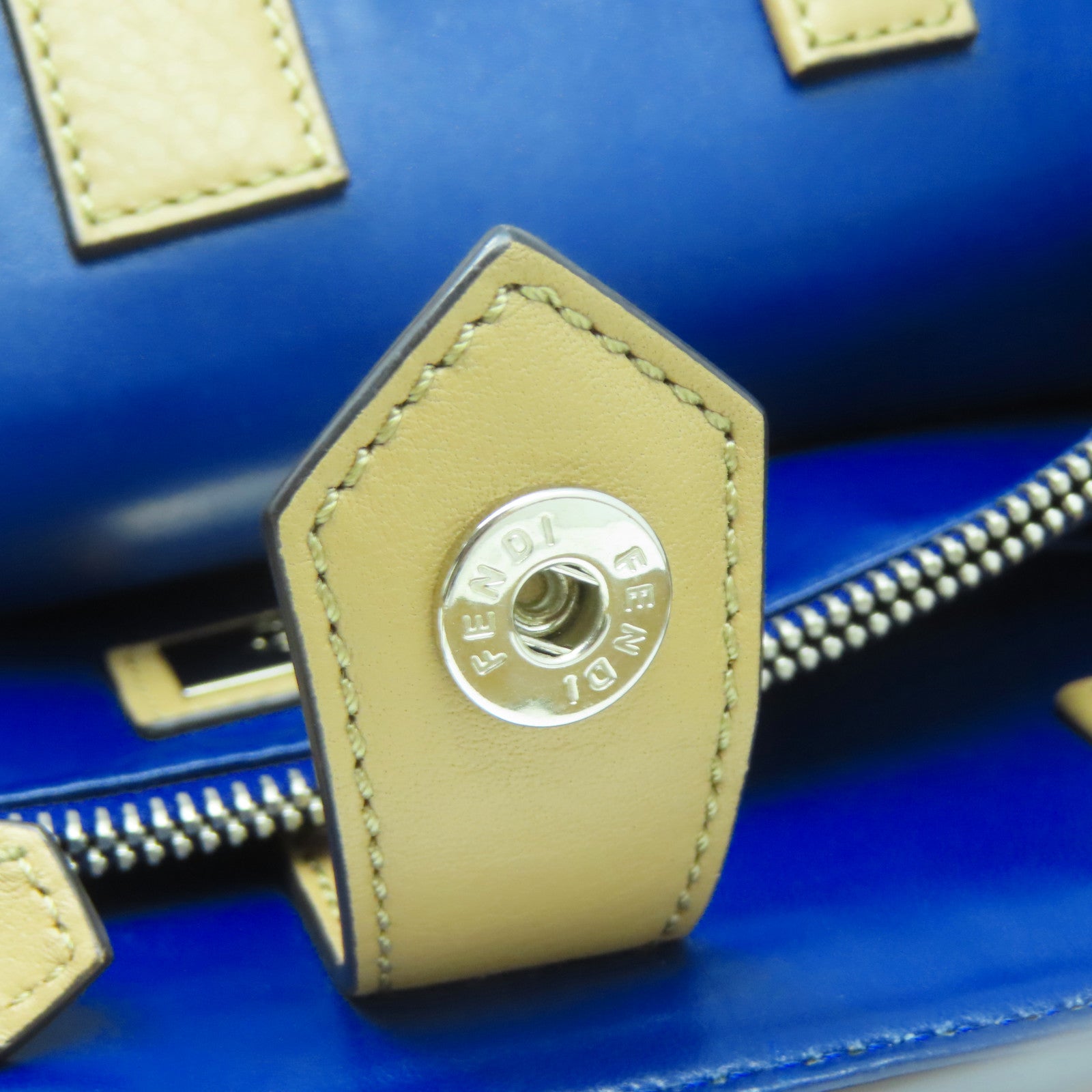 FENDI 【激減優惠】牛皮皮革Jours銀扣手挽肩背兩用袋米色