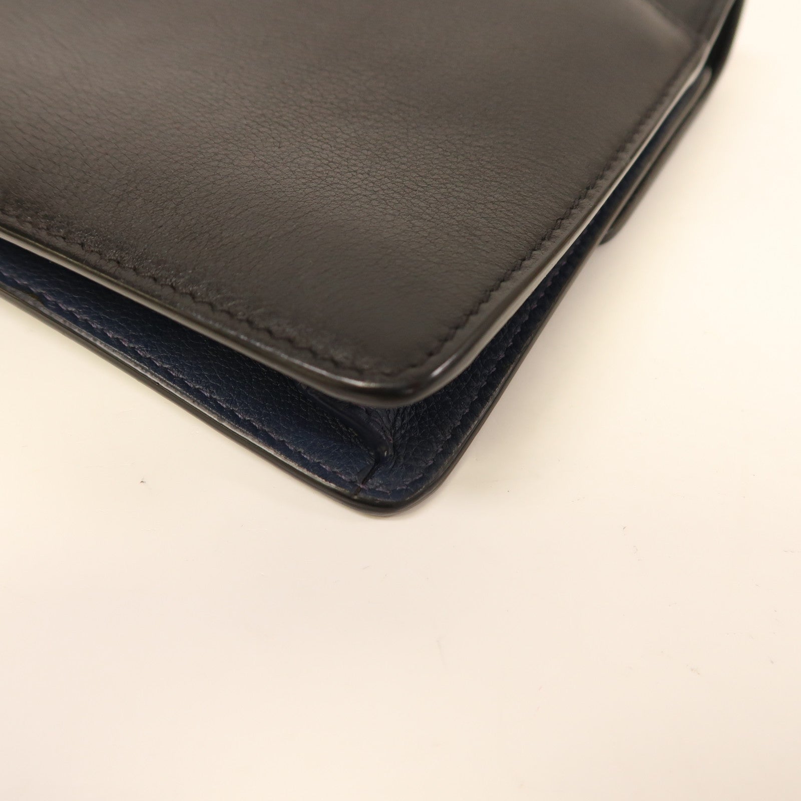 Dior 牛皮皮革Pouch銀扣手拿包黑色