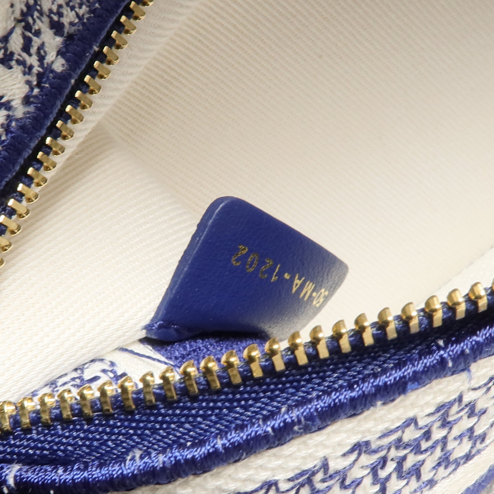 Dior 帆布Lady Dior金扣手挽肩背兩用袋