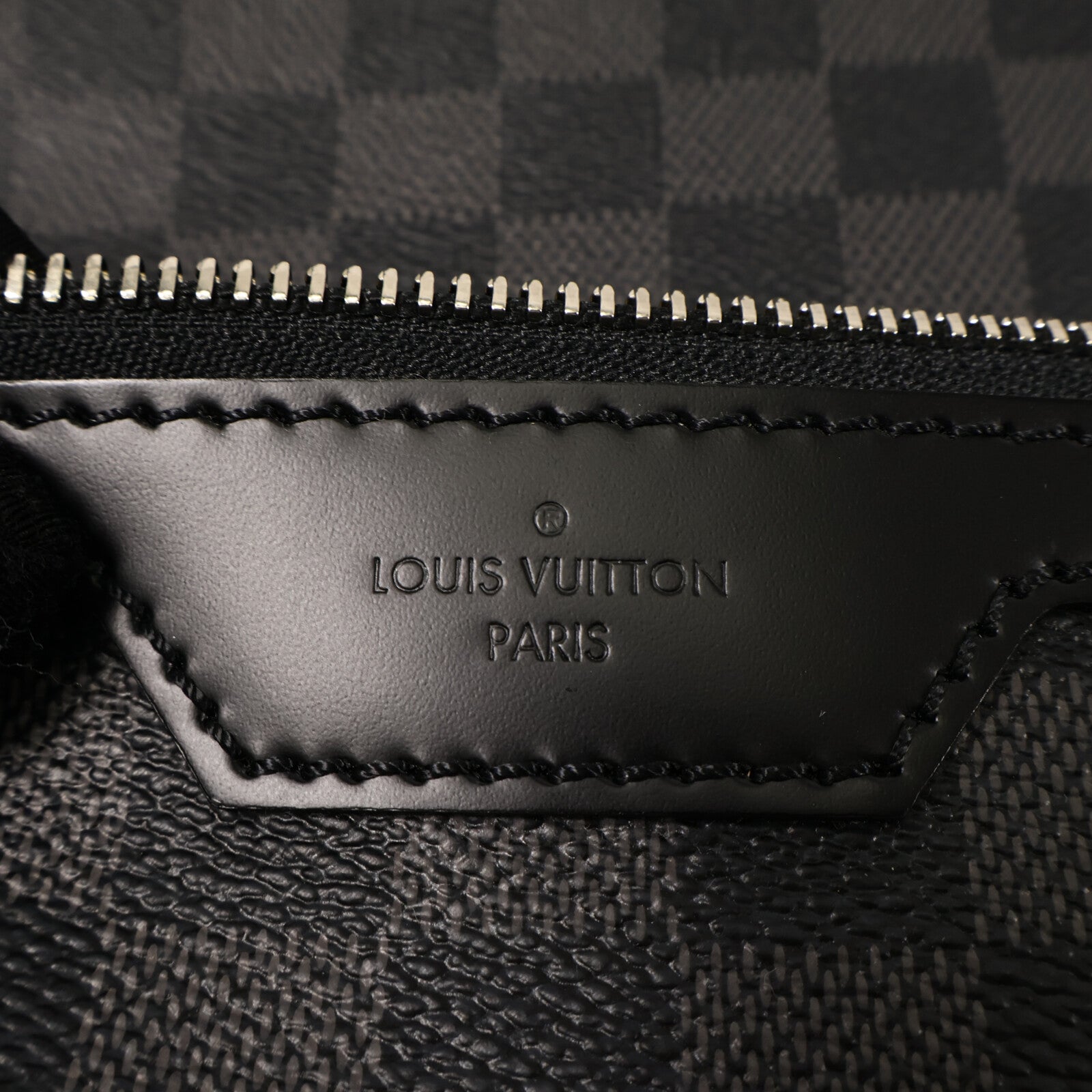LOUIS VUITTON Damier Graphite Michael Backpack背包