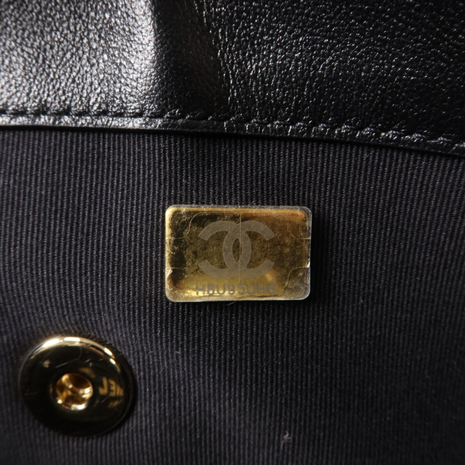CHANEL 牛皮皮革Duma Backpack Large鏈帶背包