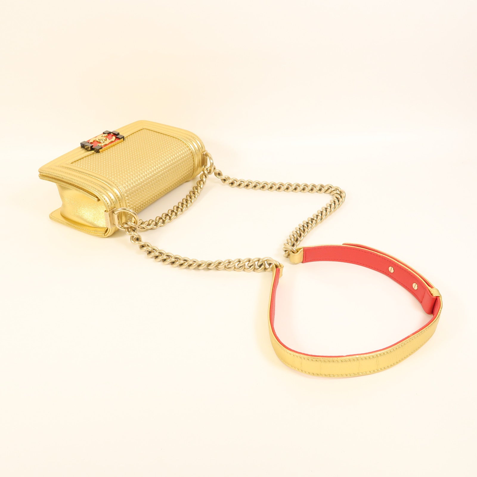 CHANEL 牛皮皮革Boy 20鏈帶肩背袋