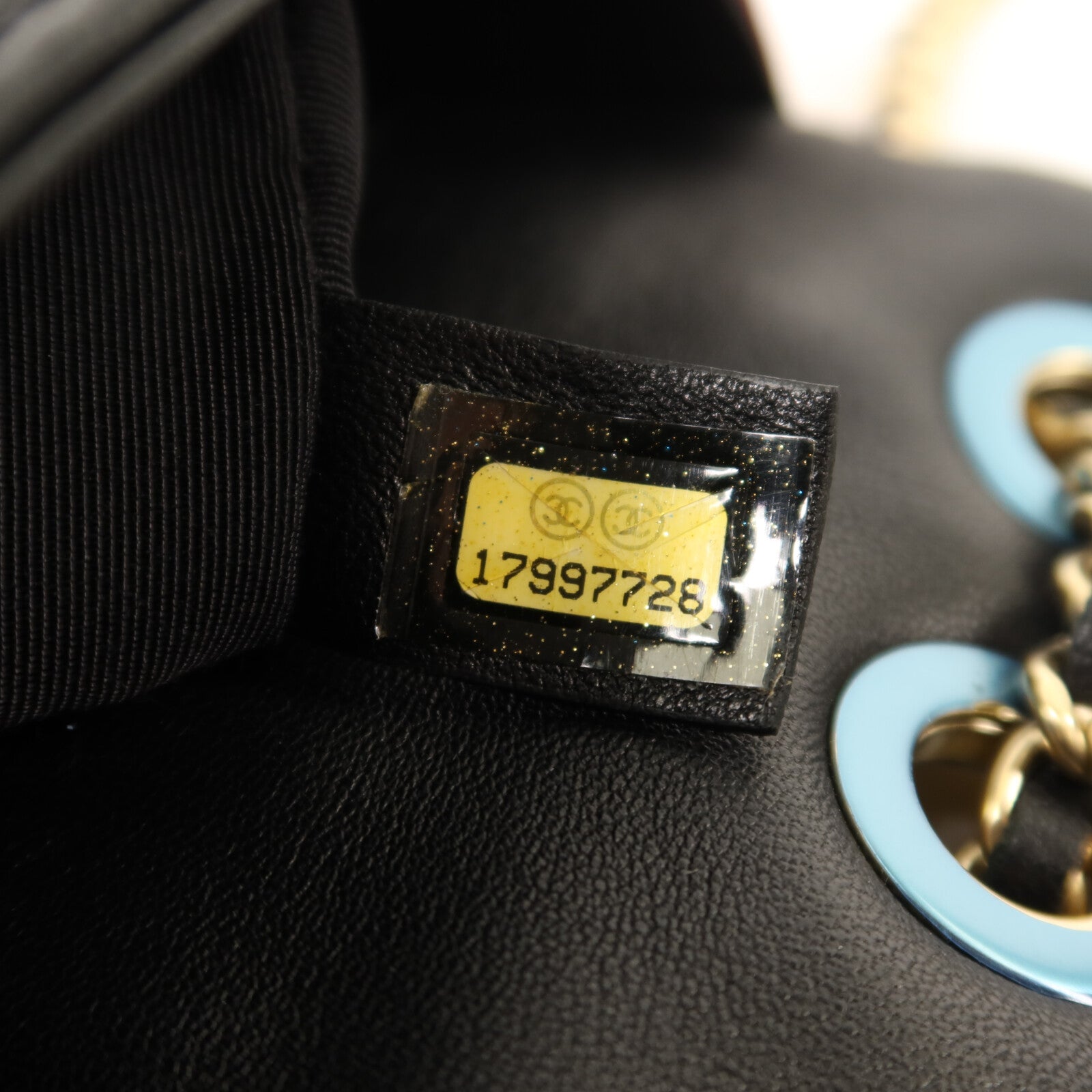 CHANEL 羊皮皮革Chain Shoulder金扣鏈帶肩背袋