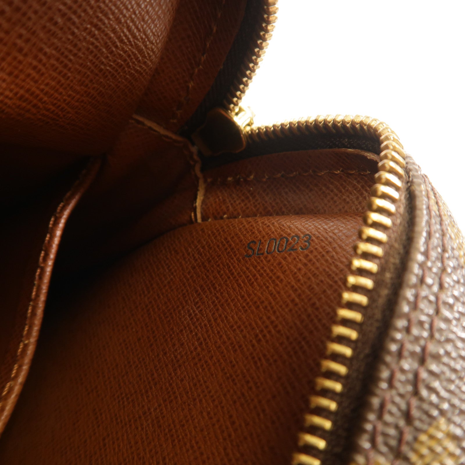 LOUIS VUITTON Monogram Danube金扣肩背袋