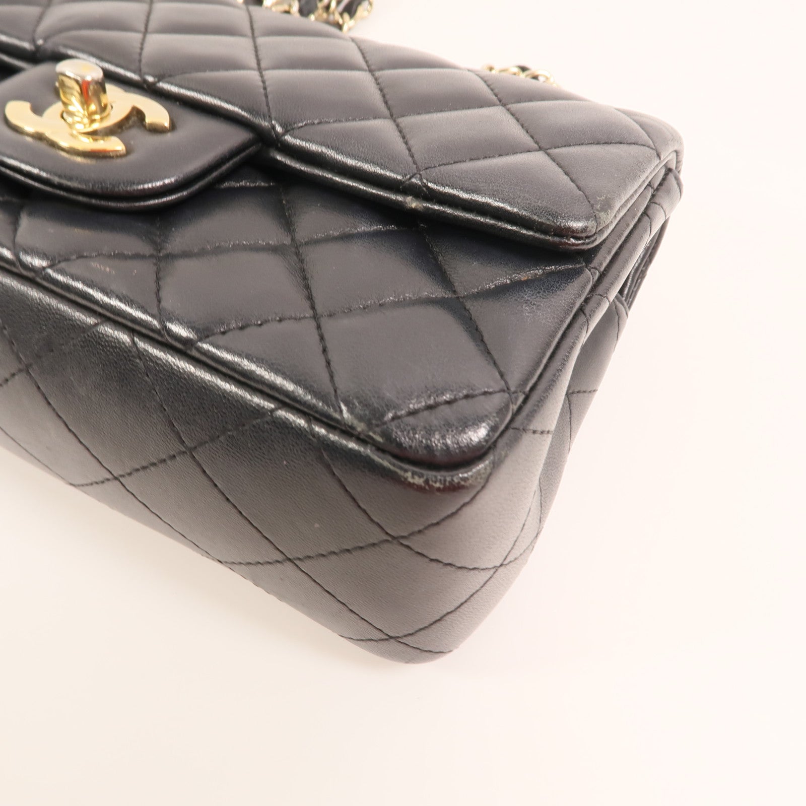CHANEL 羊皮皮革Chain Shoulder金扣鏈帶肩背袋