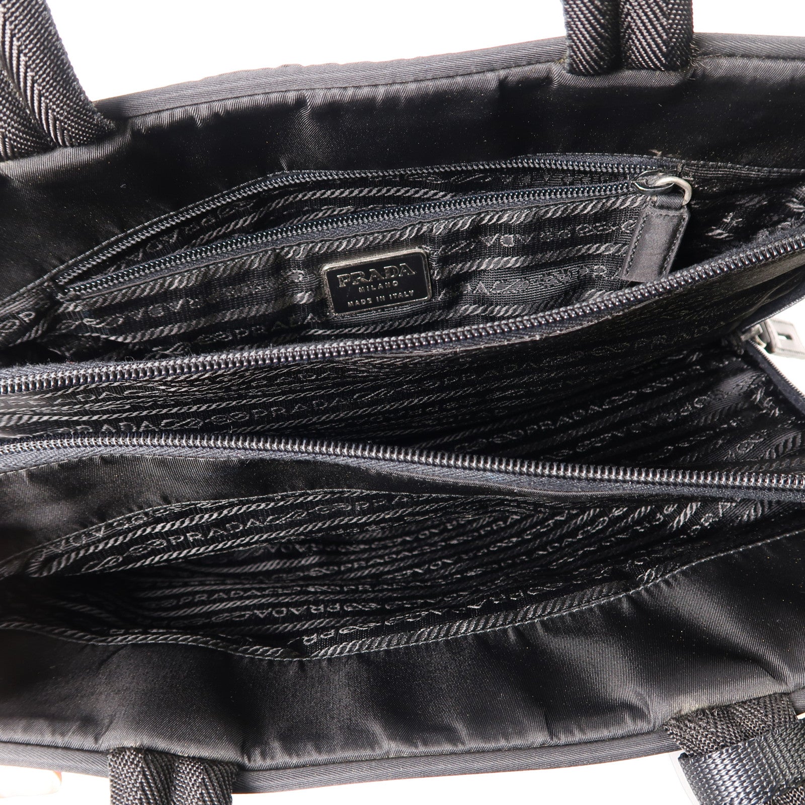 PRADA 尼龍Hand Bag銀扣手挽袋黑色