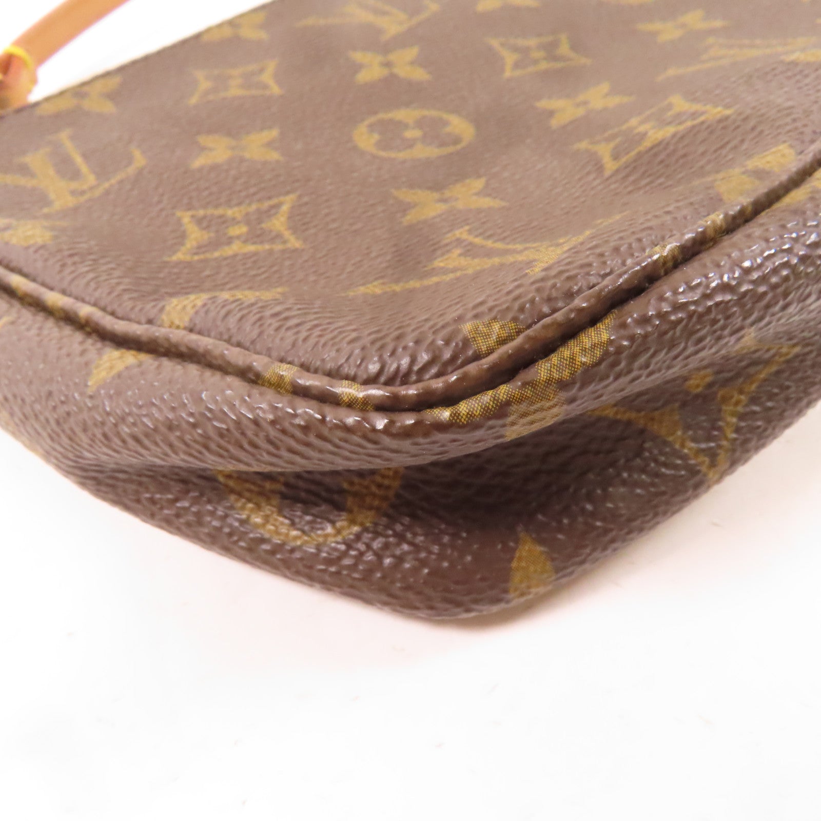 LOUIS VUITTON Monogram Pochette Accessories金扣手拿包啡色