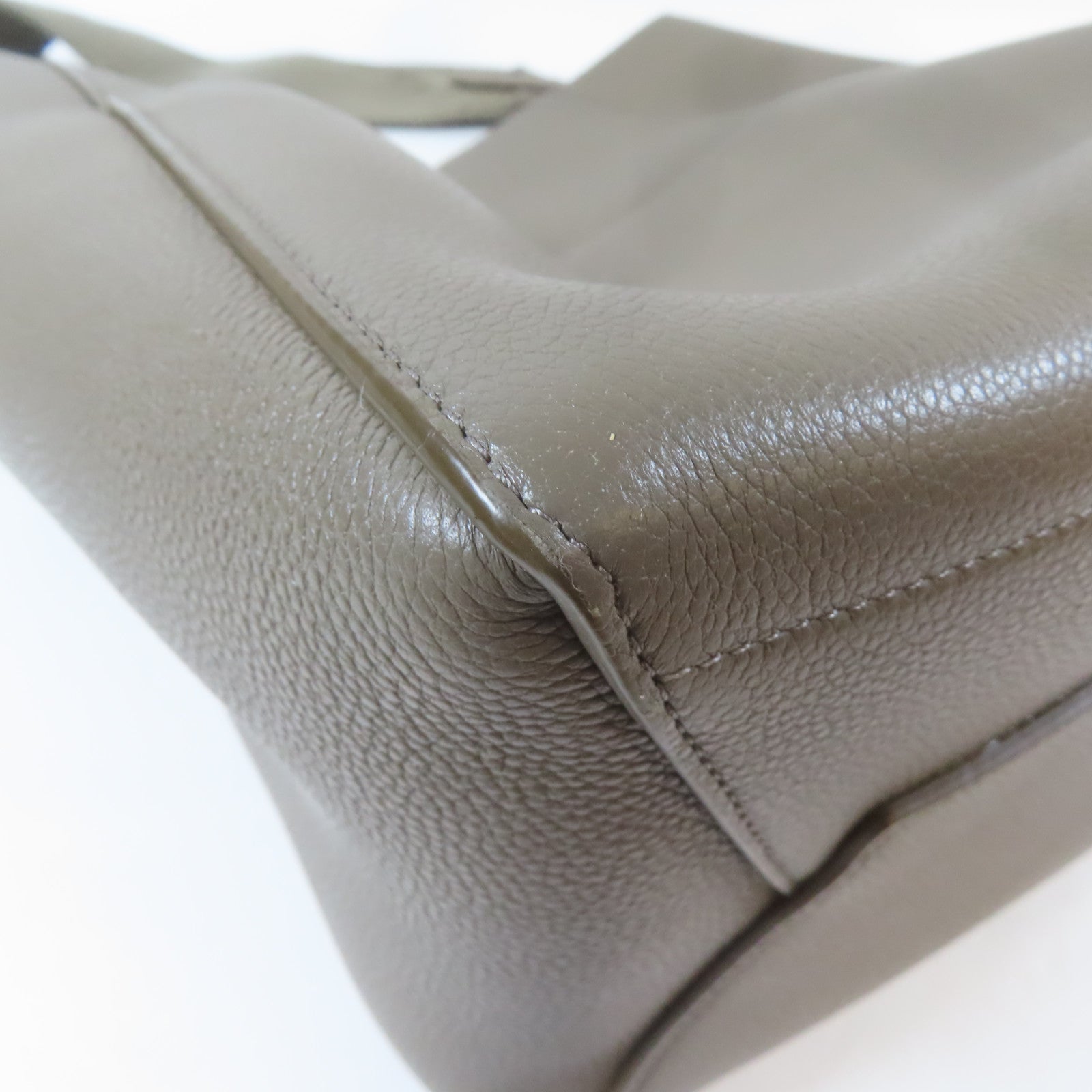 CELINE 牛皮皮革Sangle Bucket金扣肩背袋灰色