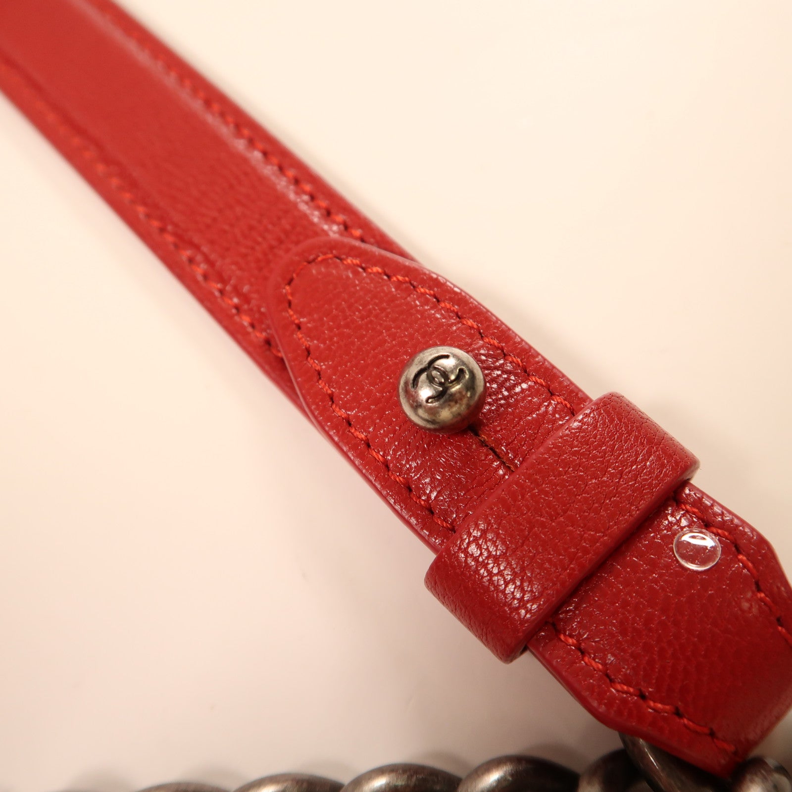 CHANEL 羊皮皮革Shoulder Bag銀扣鏈帶肩背袋紅色