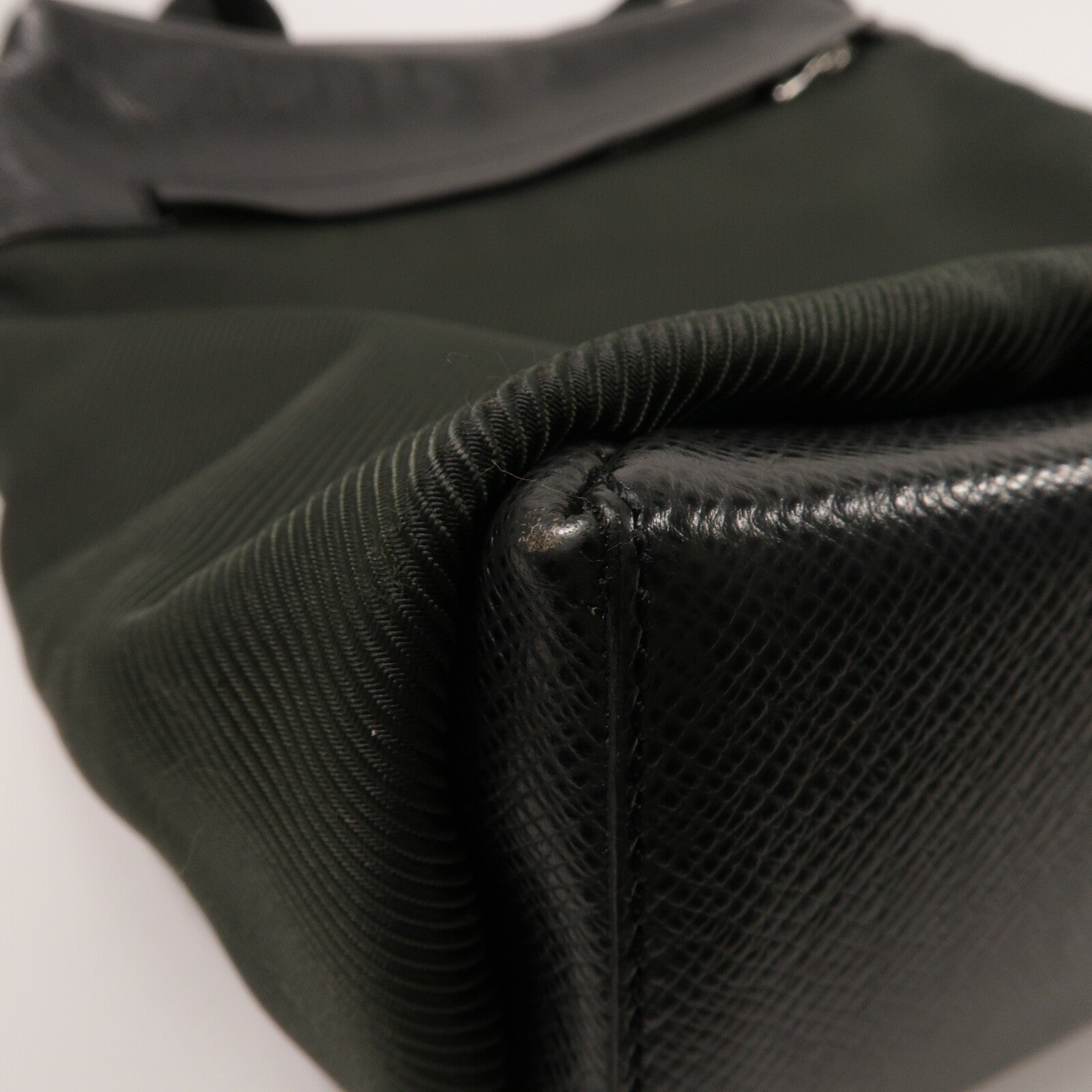 LOUIS VUITTON Taiga Sayan Messenger Bag肩背袋
