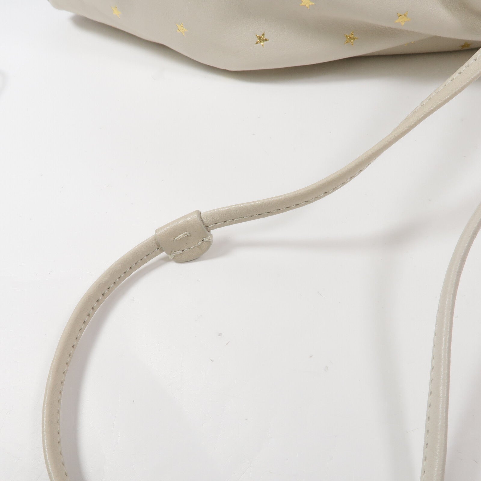 YVES SAINT LAURENT 羊皮皮革Teddy Drawstring Bag鏈帶肩背袋