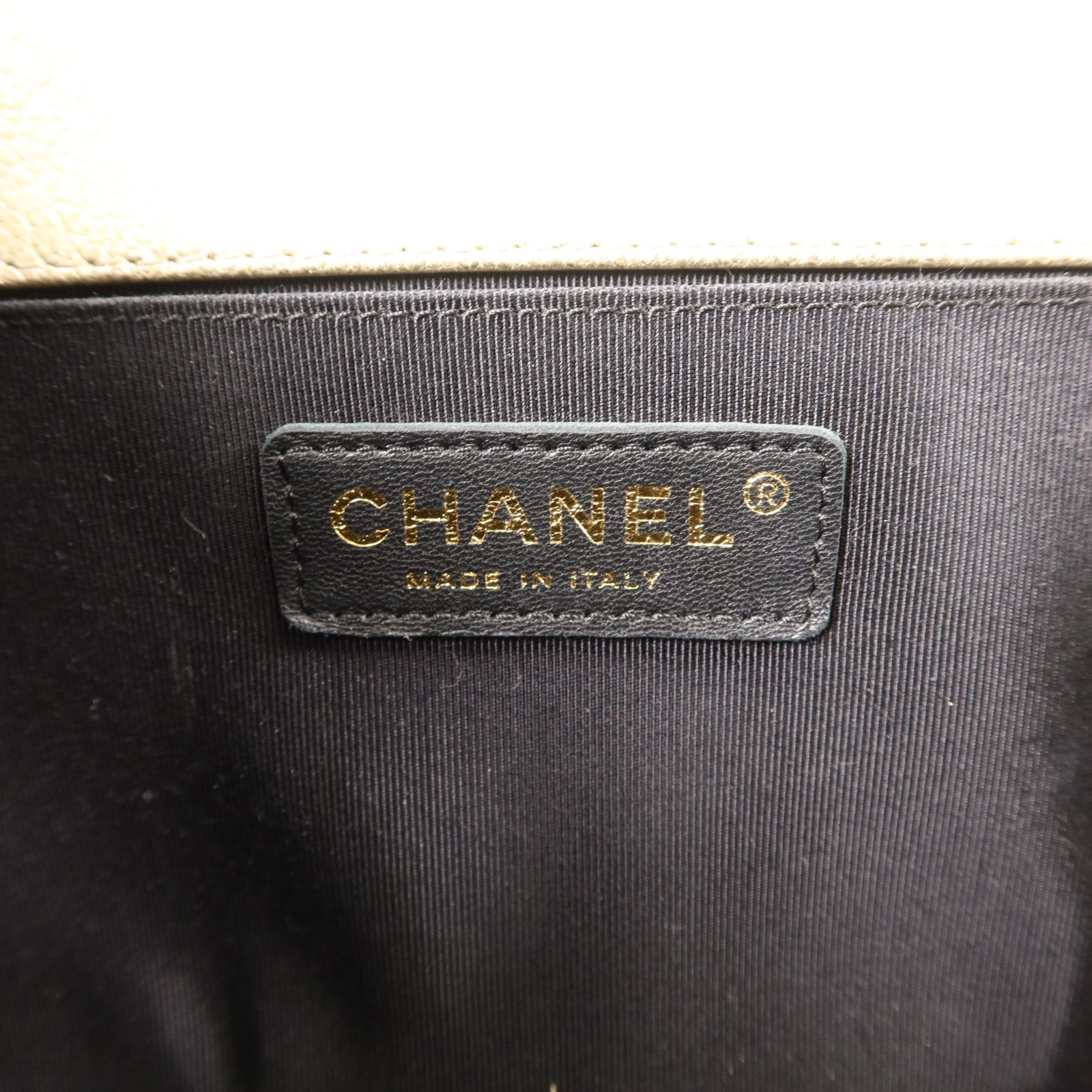 CHANEL 牛皮皮革Boy 25金扣鏈帶肩背袋