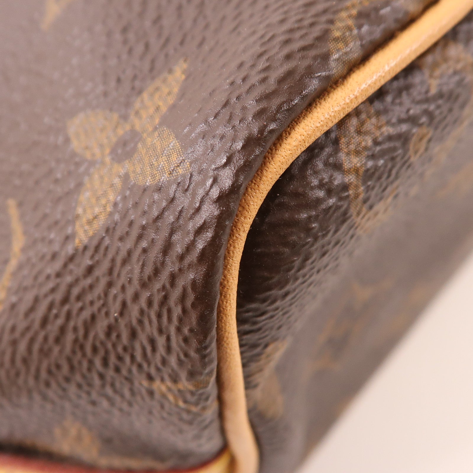 LOUIS VUITTON Monogram Nano Noe金扣肩背袋