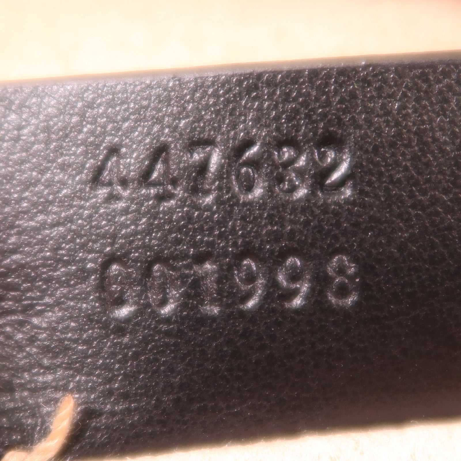 GUCCI 牛皮皮革GG Marmont金扣肩背袋