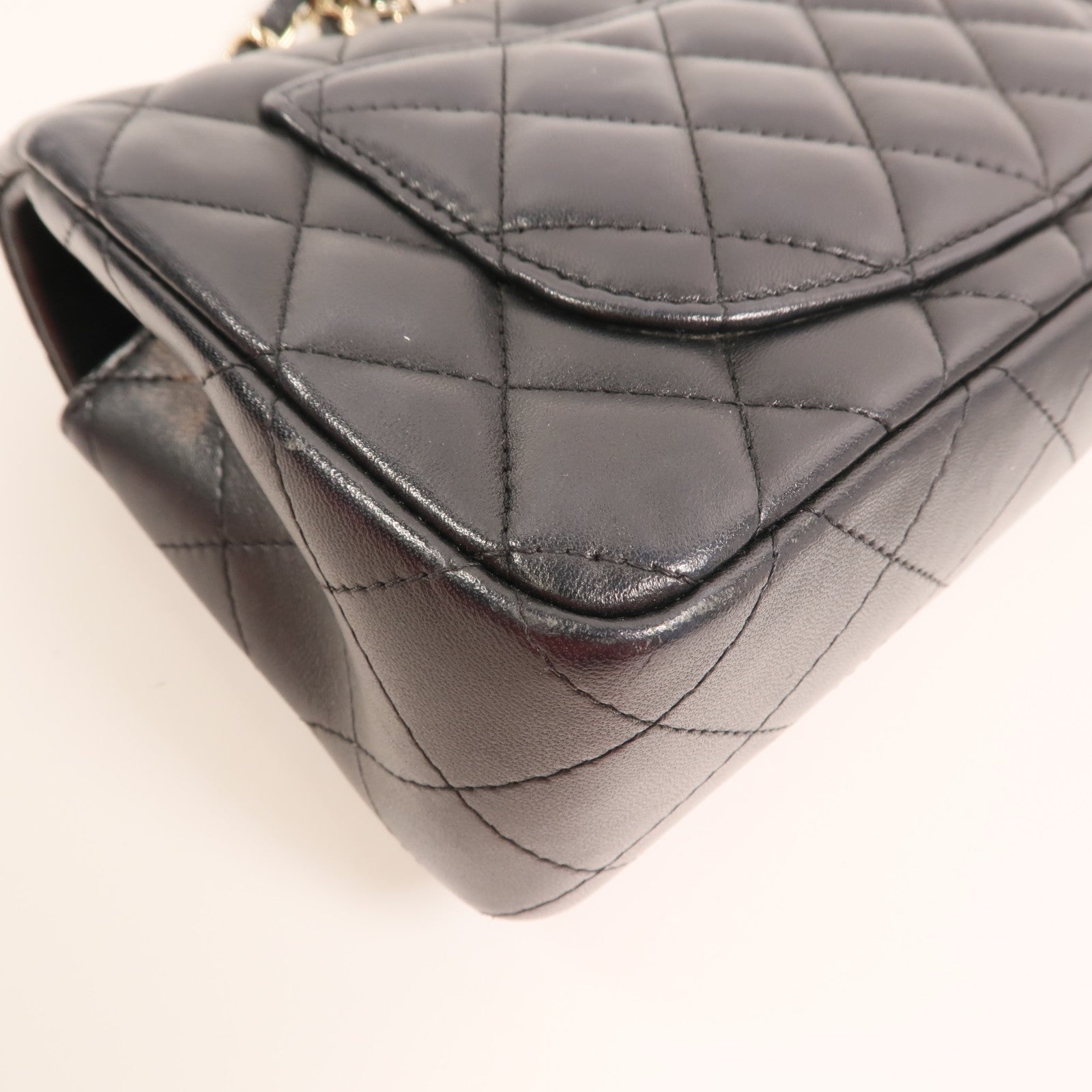CHANEL 羊皮皮革Chain Shoulder金扣鏈帶肩背袋