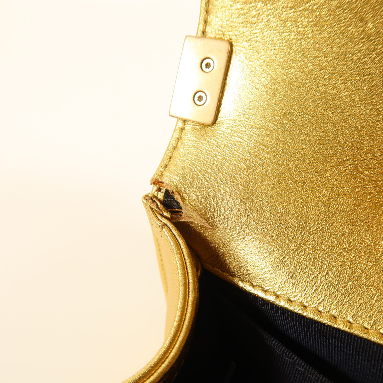 CHANEL 牛皮皮革Boy 20鏈帶肩背袋