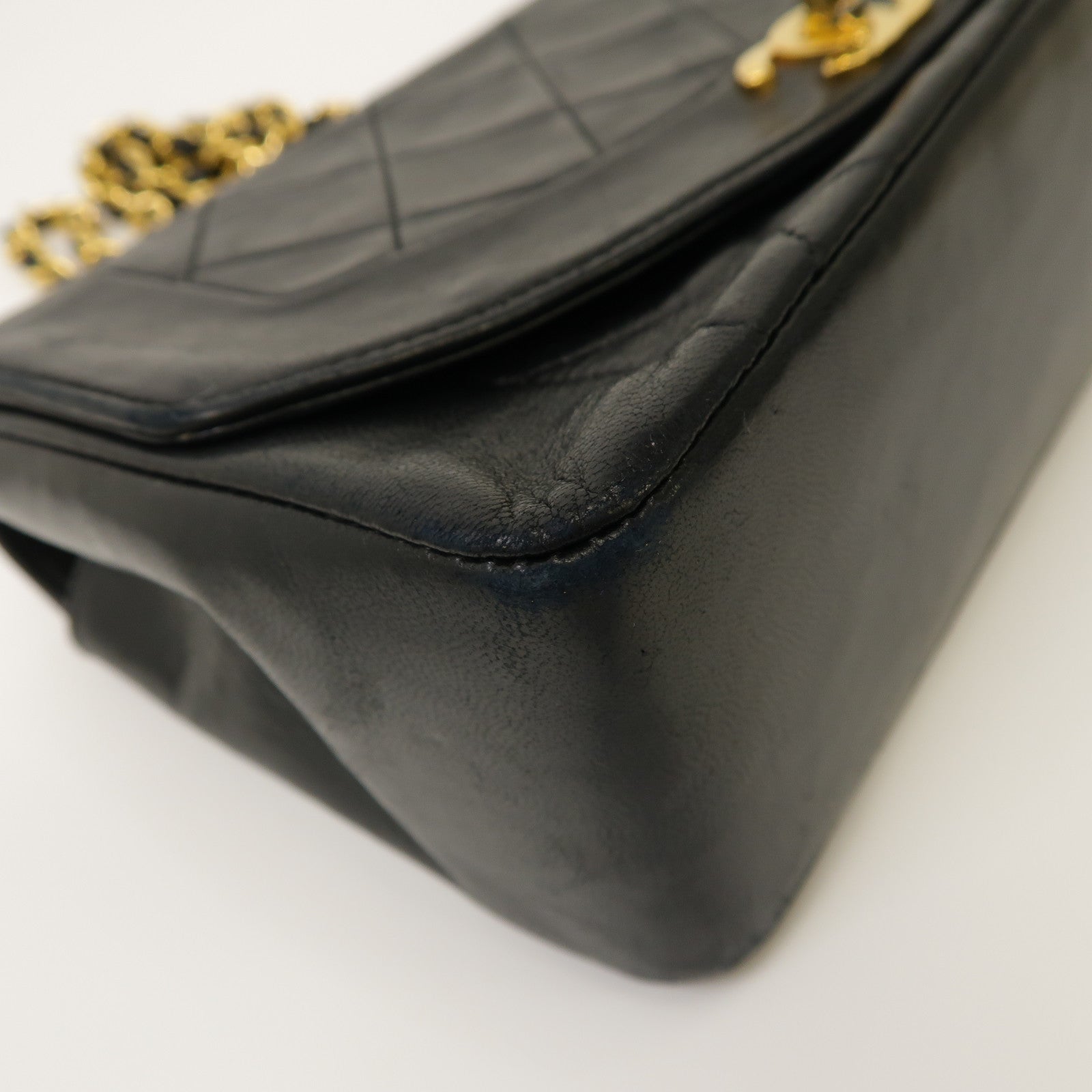 CHANEL 菱格羊皮皮革Vintage Diana Bag金扣鏈帶肩背袋黑色