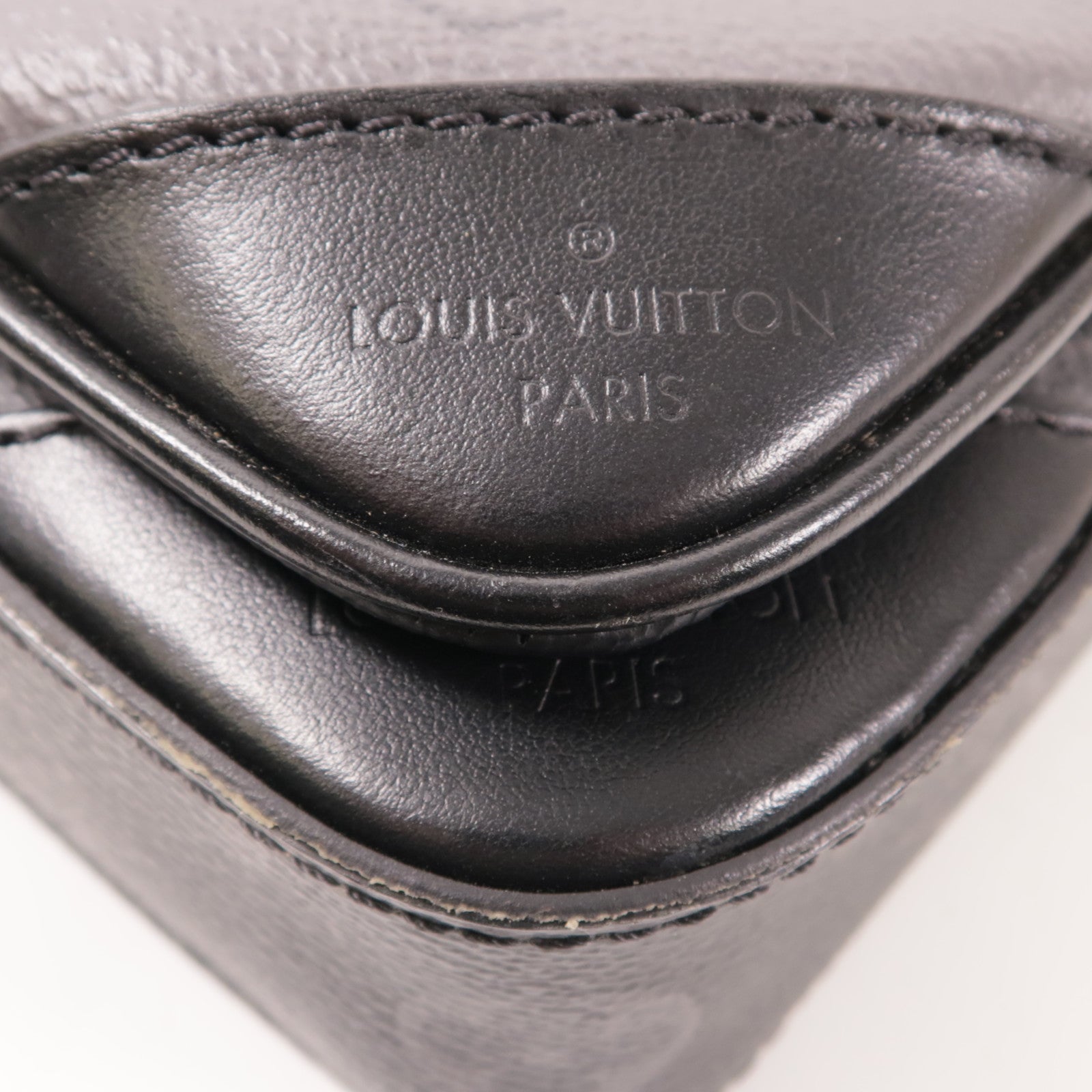 LOUIS VUITTON Monogram Eclipse Reverse Trio Messenger銀扣肩背袋灰色