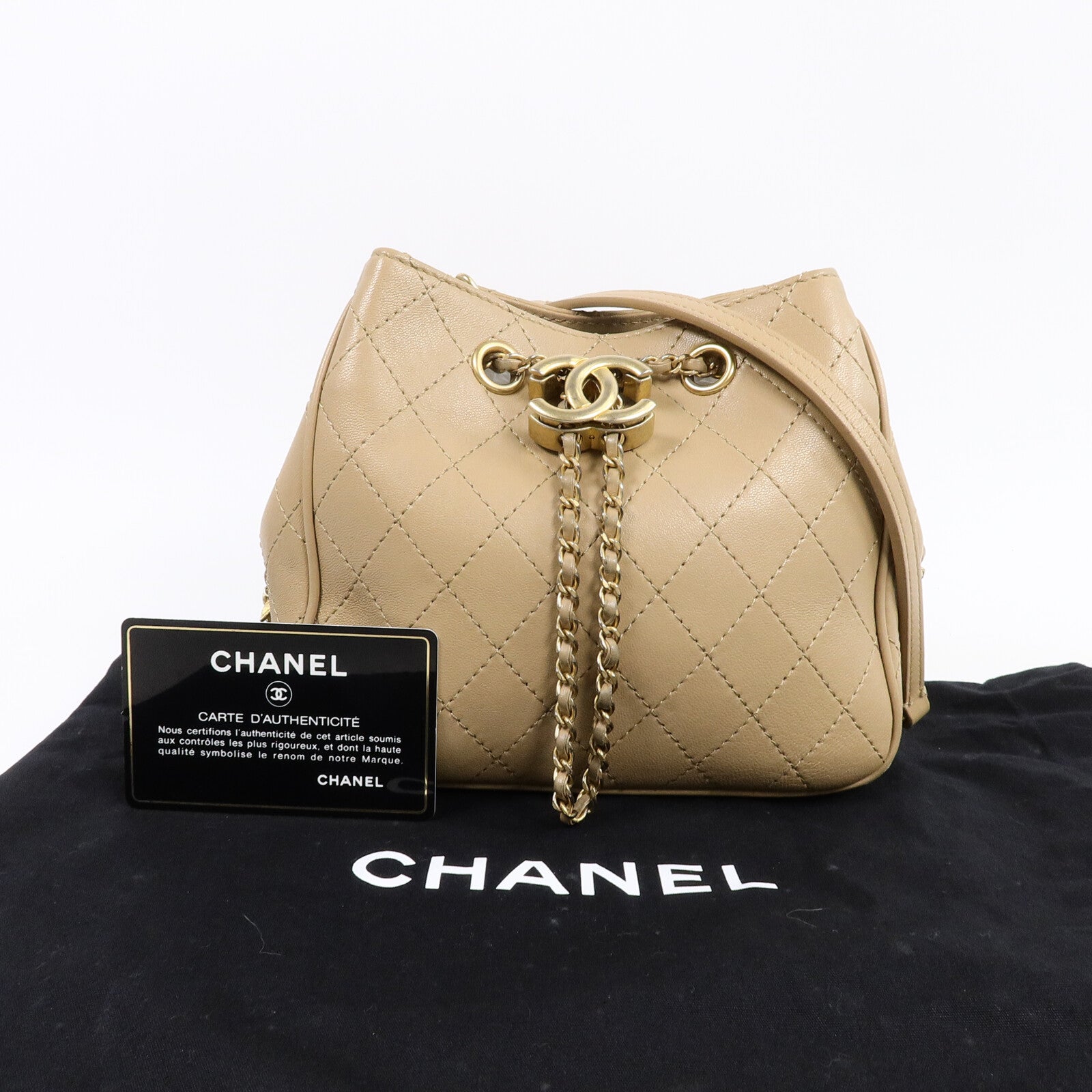 CHANEL 牛皮皮革Egyatian Amulet Bucket Bag鏈帶肩背袋