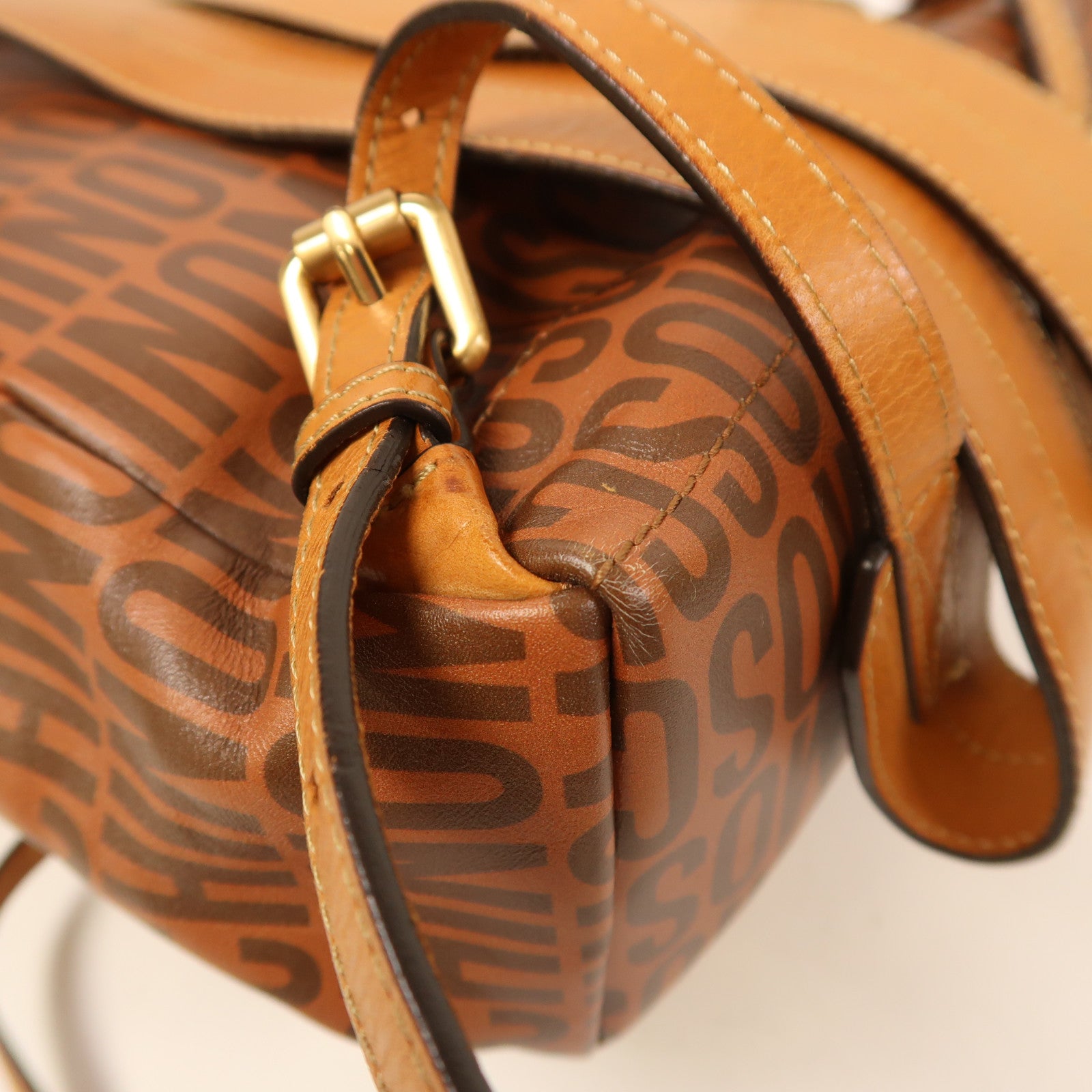 MOSCHINO 【激減優惠】牛皮皮革Betty Collection金扣背包啡色