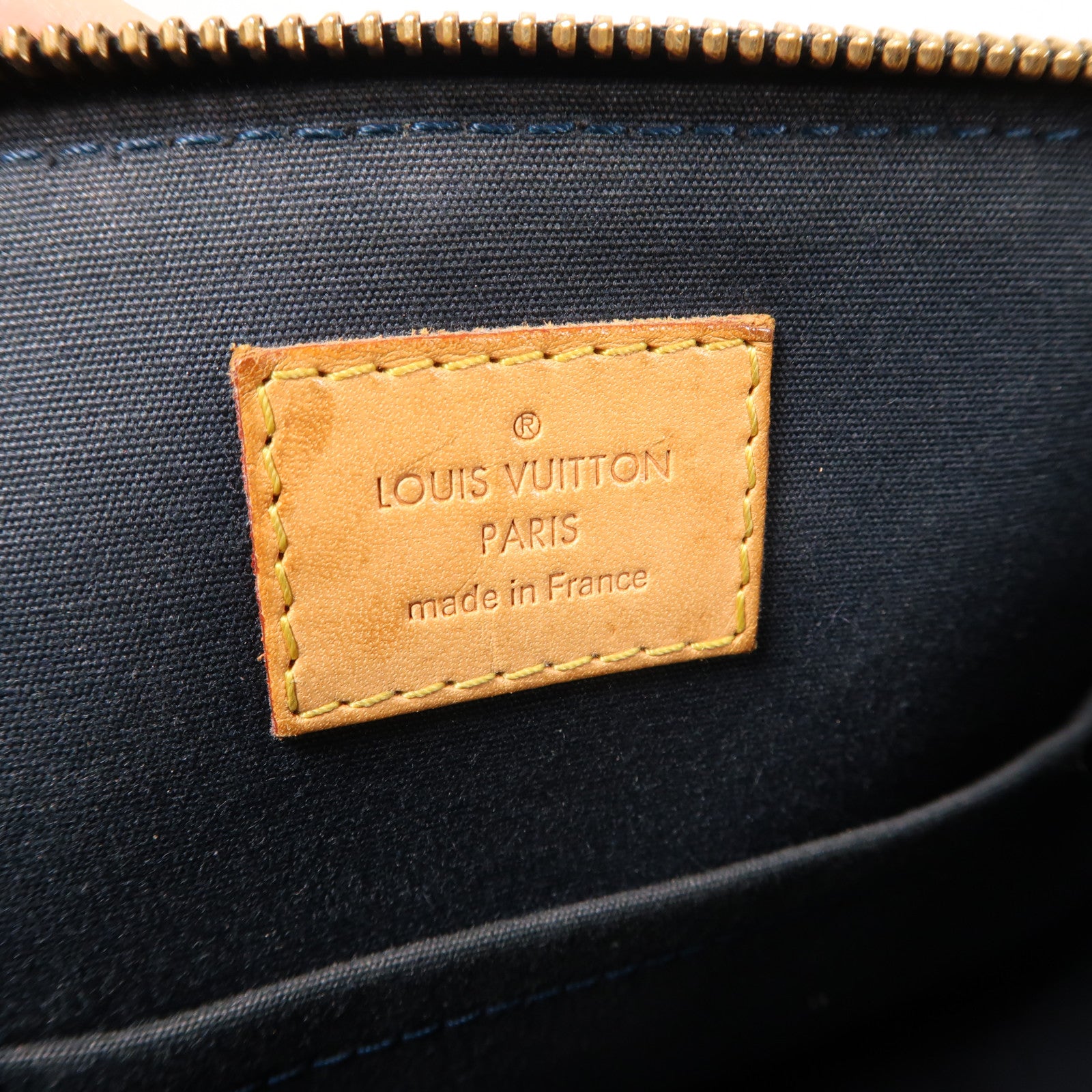LOUIS VUITTON Vernis Bellevue PM金扣肩背袋綠色