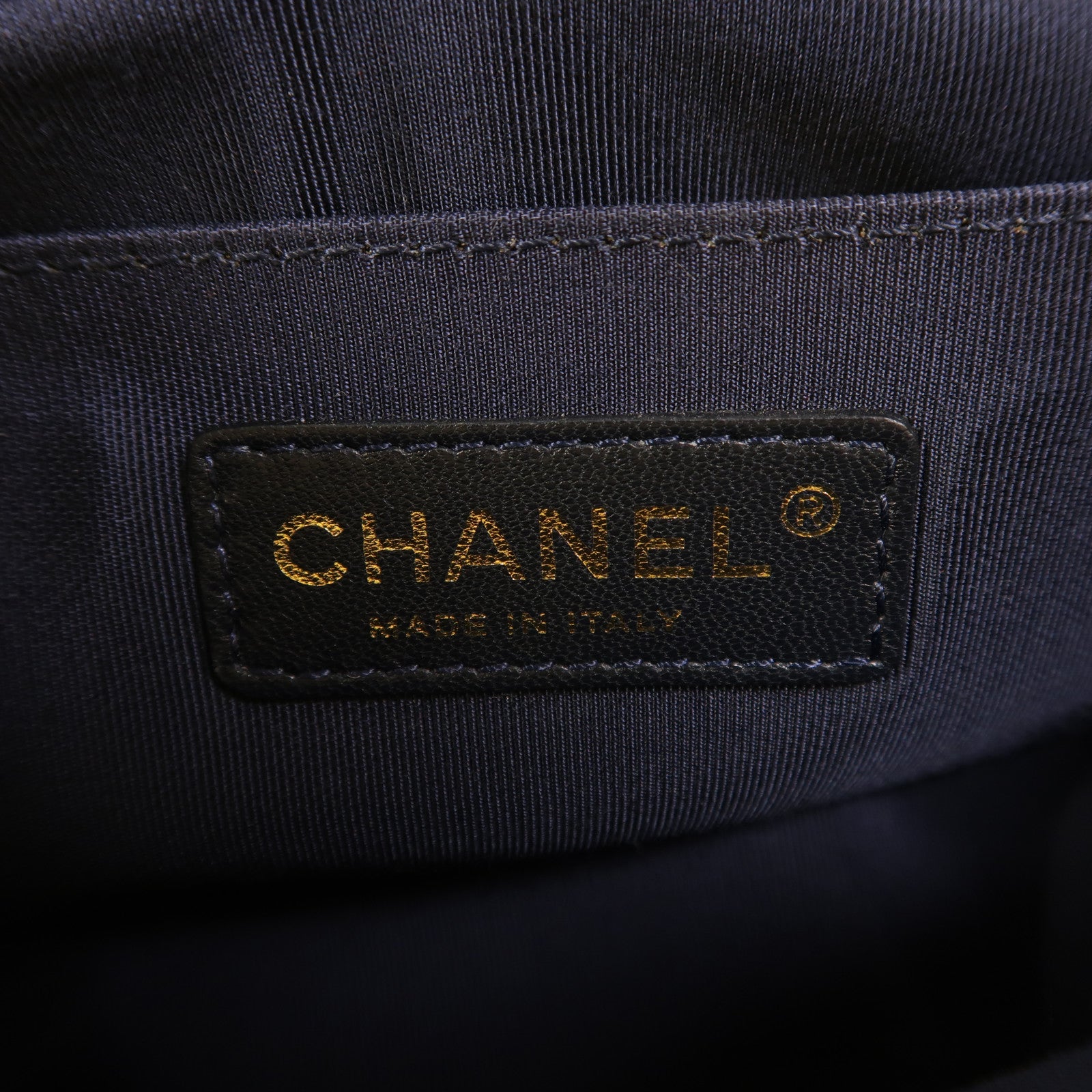 CHANEL 牛皮皮革Boy 20鏈帶肩背袋