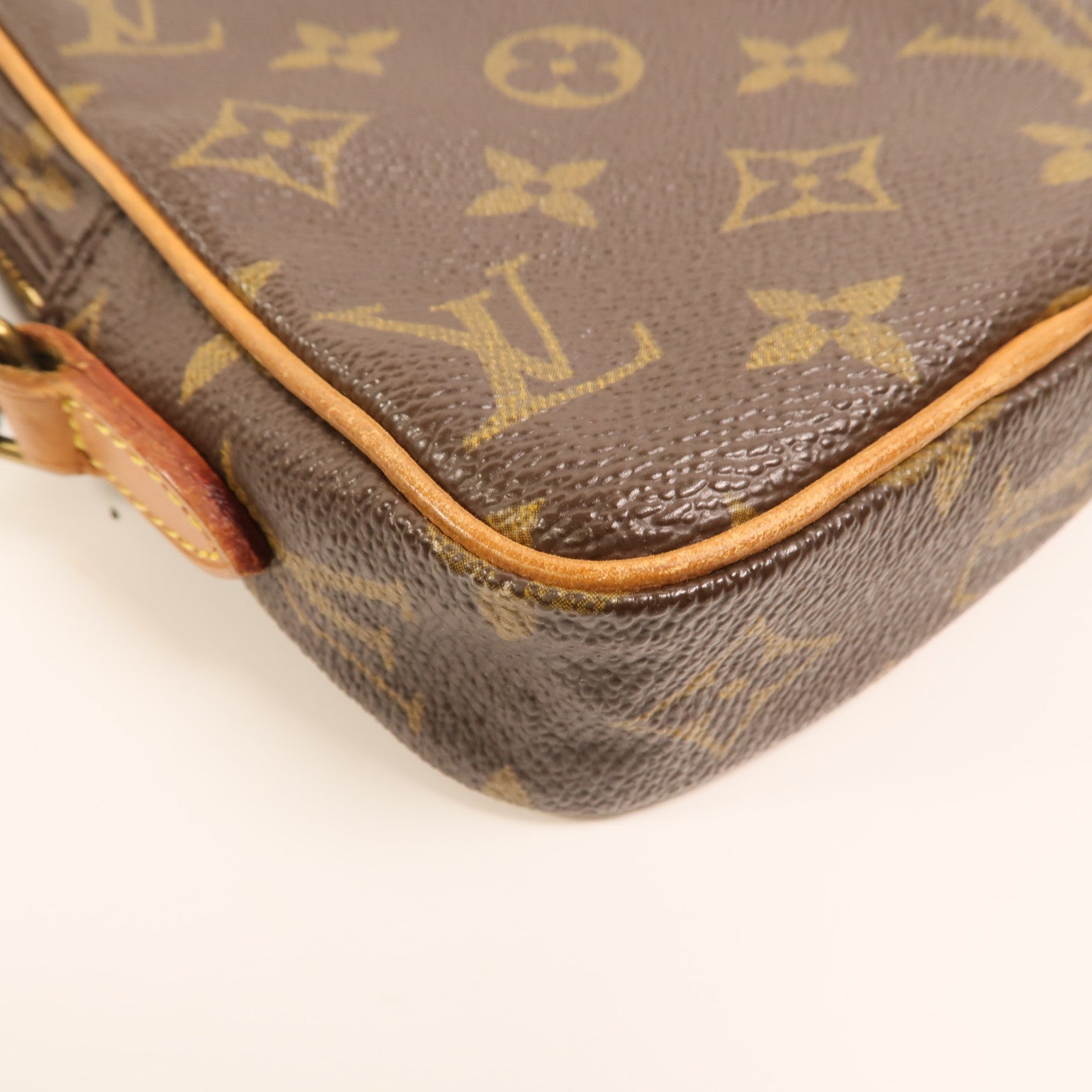 LOUIS VUITTON Monogram Danube Mini Bag金扣肩背袋