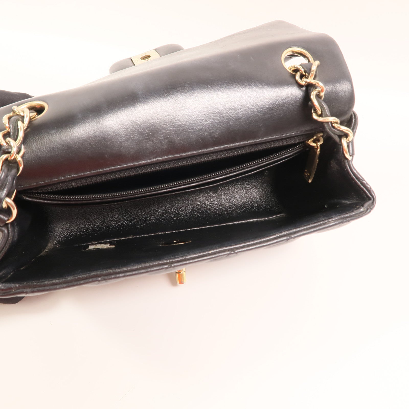 CHANEL 羊皮皮革Chain Shoulder金扣鏈帶肩背袋